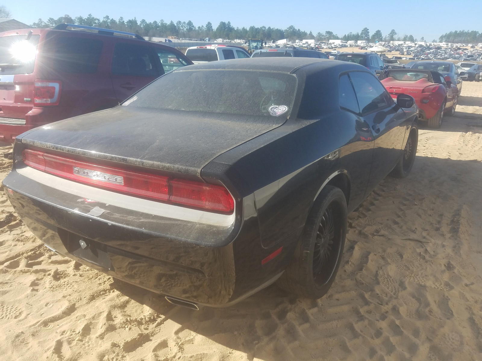 Photo 4 from auction – 2014 DODGE CHALLENGER with VIN 2C3CDYAG1EH127116