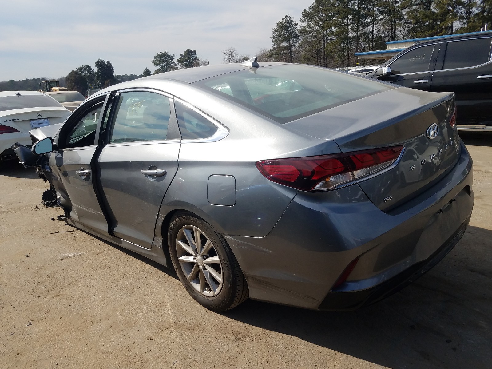 Photo 3 from auction – 2019 HYUNDAI SONATA SE with VIN 5NPE24AF4KH756091