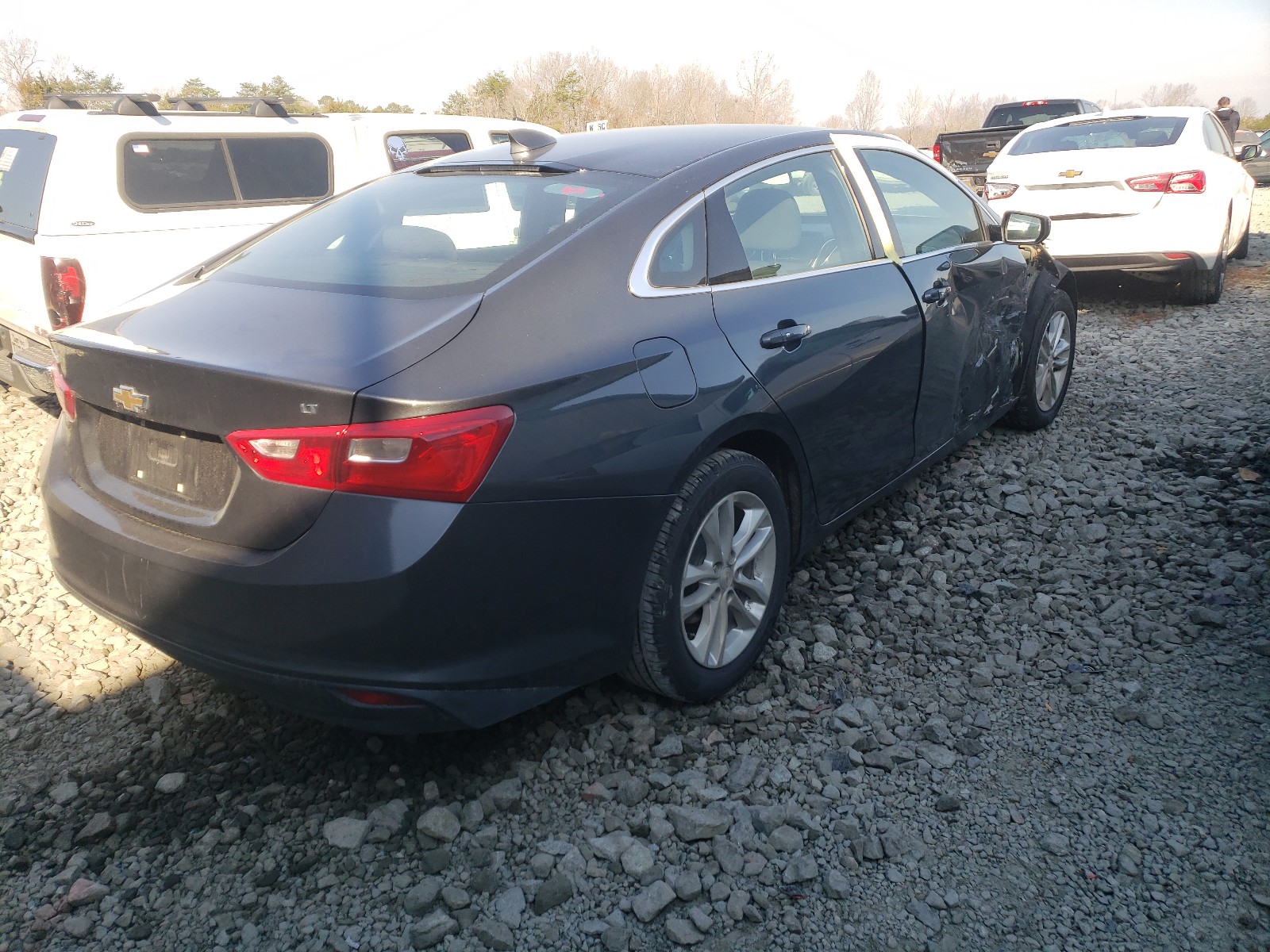 Photo 4 from auction – 2018 CHEVROLET MALIBU LT with VIN 1G1ZD5ST9JF254605