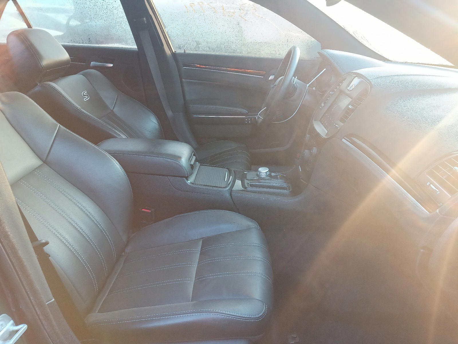 Photo 5 from auction – 2017 CHRYSLER 300 S with VIN 2C3CCAGG0HH534754