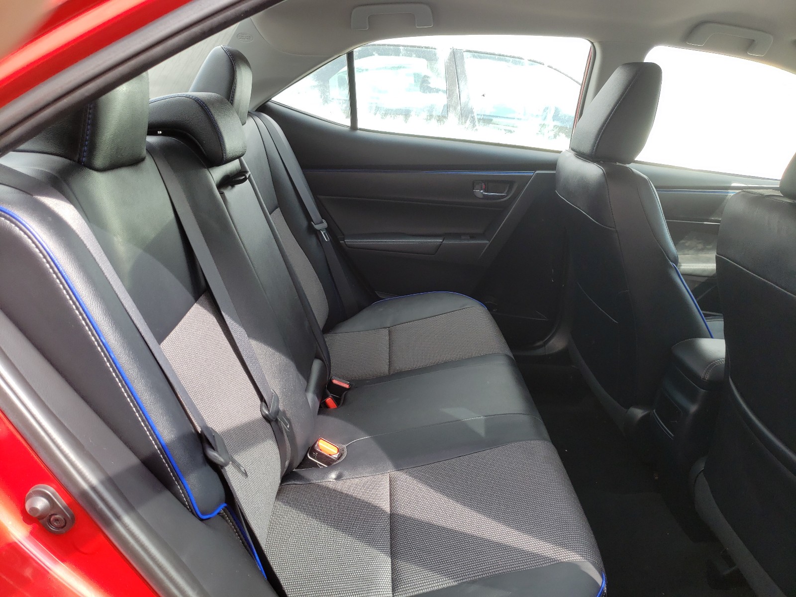Photo 6 from auction – 2018 TOYOTA COROLLA L with VIN 2T1BURHEXJC984363