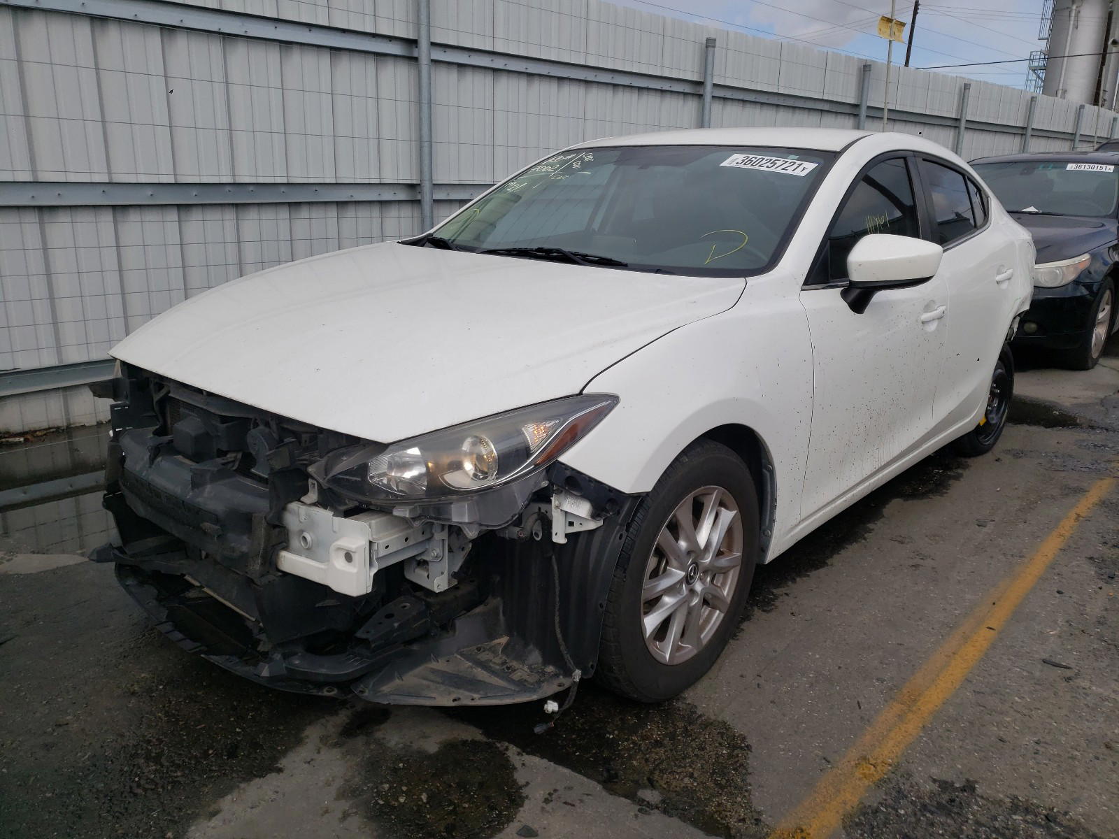 Photo 2 from auction – 2015 MAZDA 3 TOURING with VIN JM1BM1V76F1259152