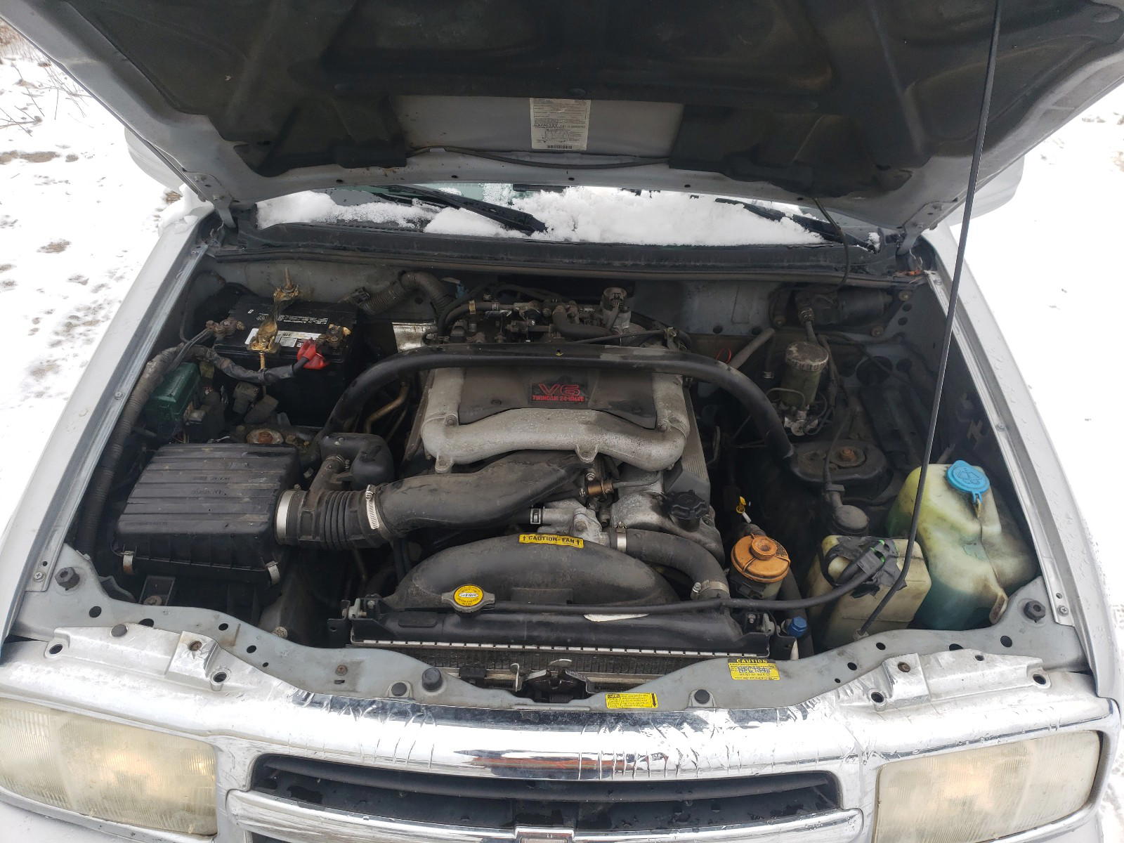 Photo 7 from auction – 2001 CHEVROLET TRACKER LT with VIN 2CNBE634716940215