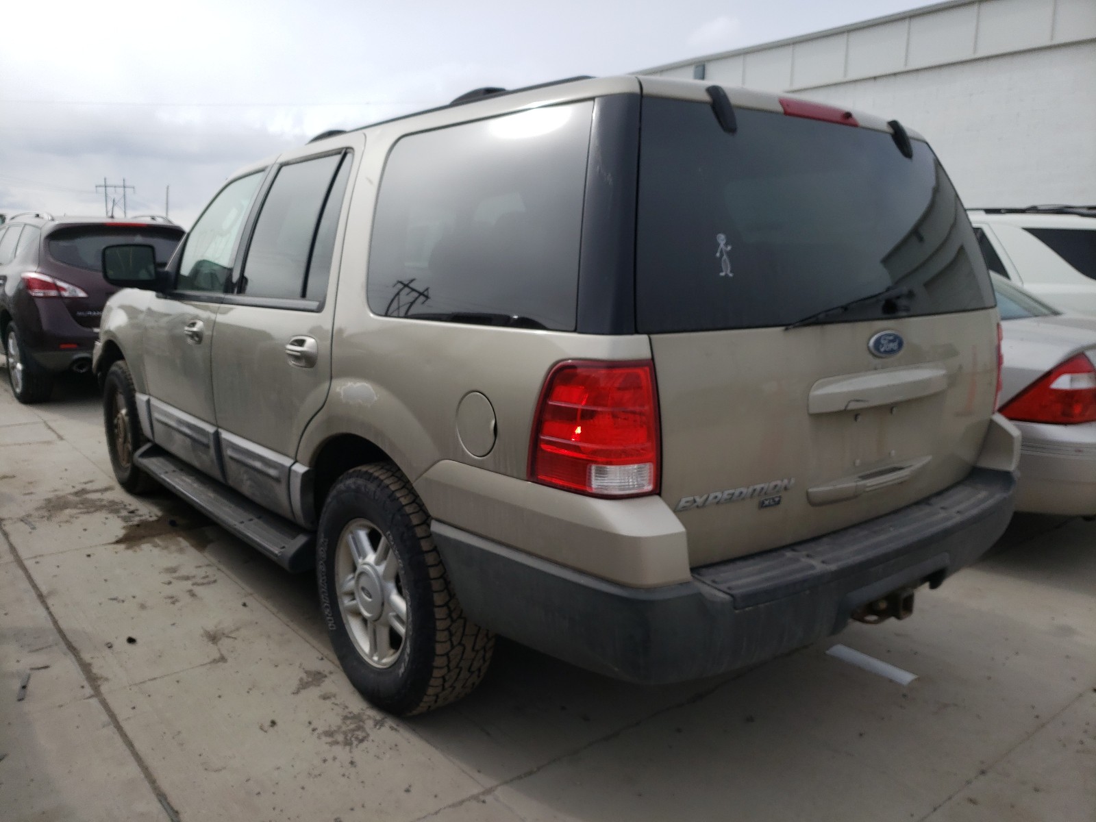 صورة رقم 3 من المزاد - 2004 FORD EXPEDITION مع VIN 1FMPU16L44LA50619
