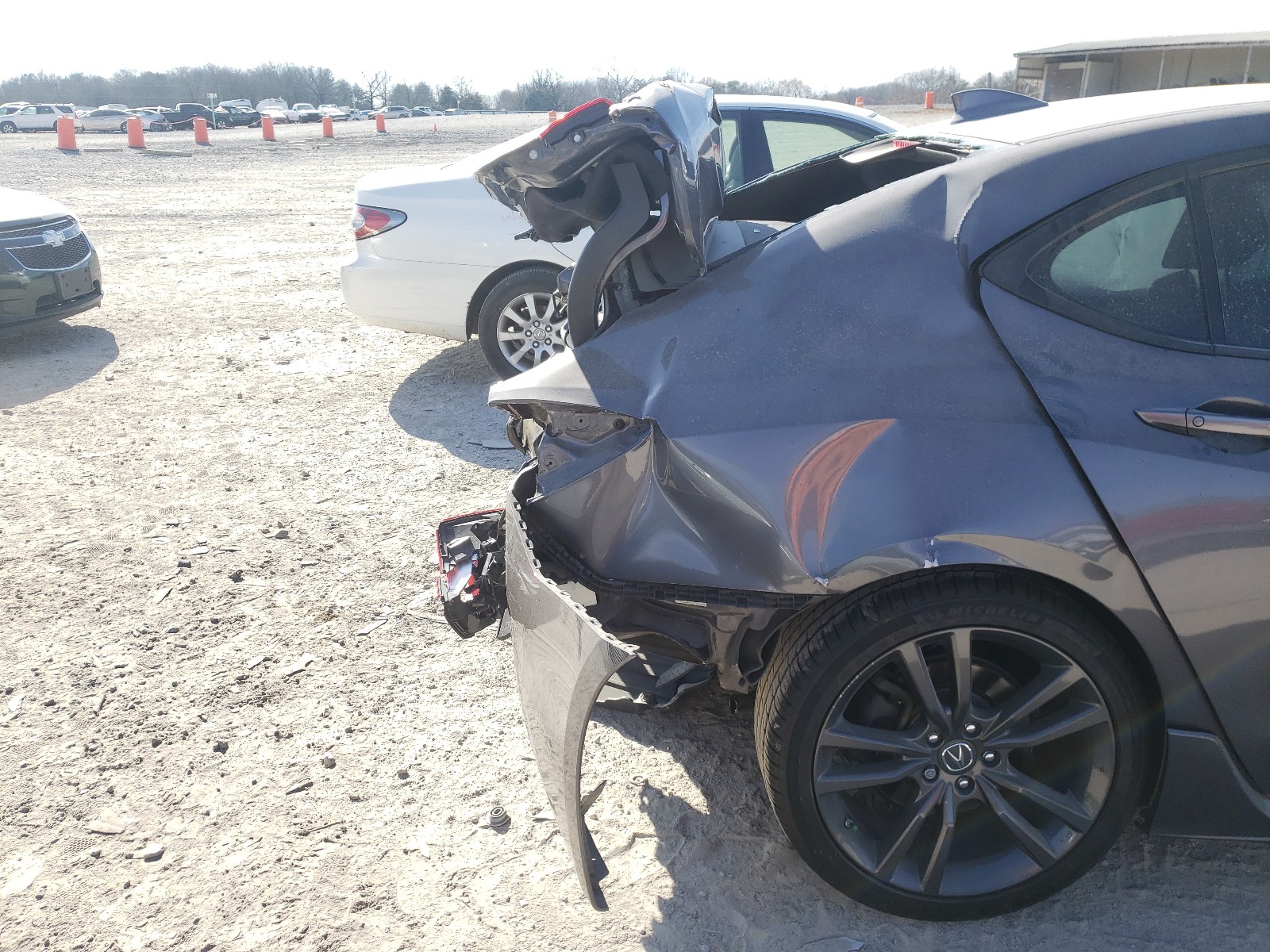 Photo 9 from auction – 2018 ACURA TLX TECH+A with VIN 19UUB3F62JA003388