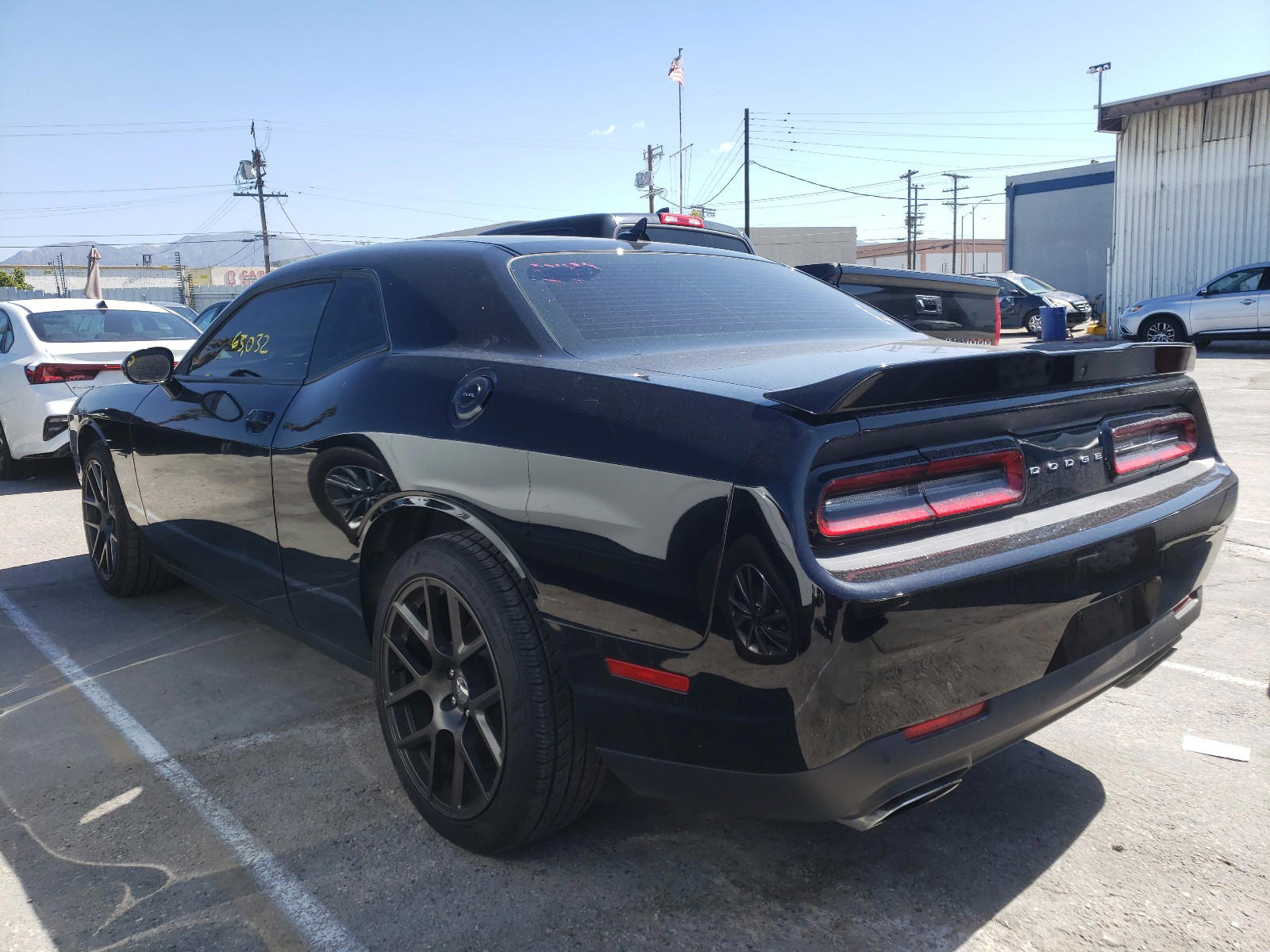 Photo 3 from auction – 2016 DODGE CHALLENGER with VIN 2C3CDZBT2GH210381