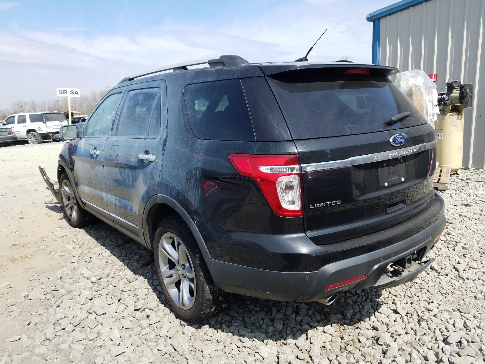 Photo 3 from auction – 2015 FORD EXPLORER L with VIN 1FM5K8F81FGC07374