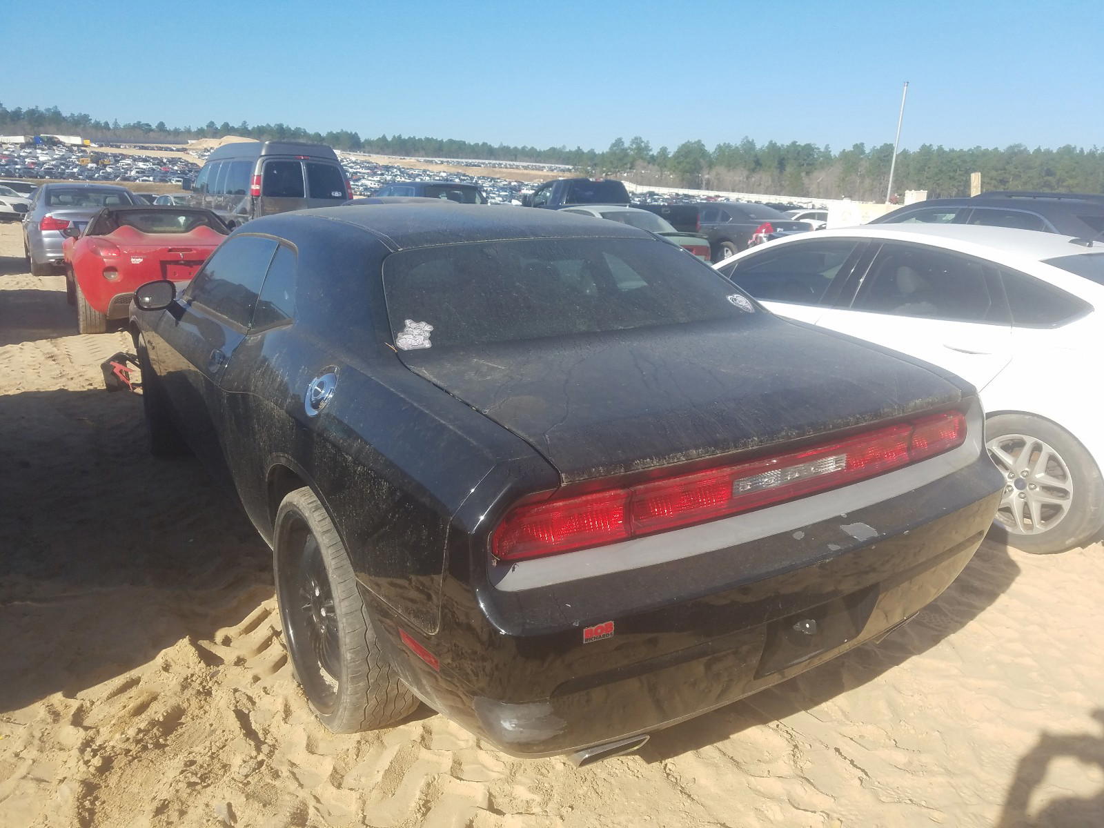 Photo 3 from auction – 2014 DODGE CHALLENGER with VIN 2C3CDYAG1EH127116