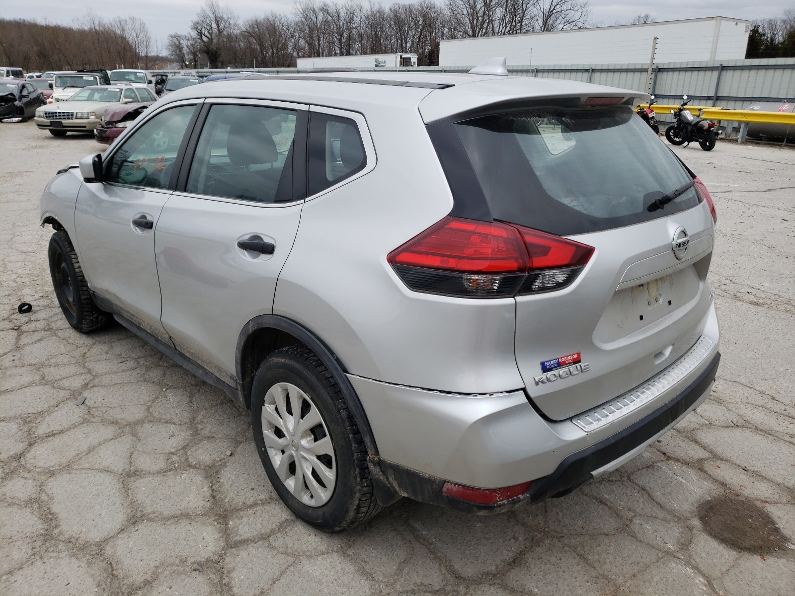 Photo 3 from auction – 2017 NISSAN ROGUE S with VIN JN8AT2MV9HW280916