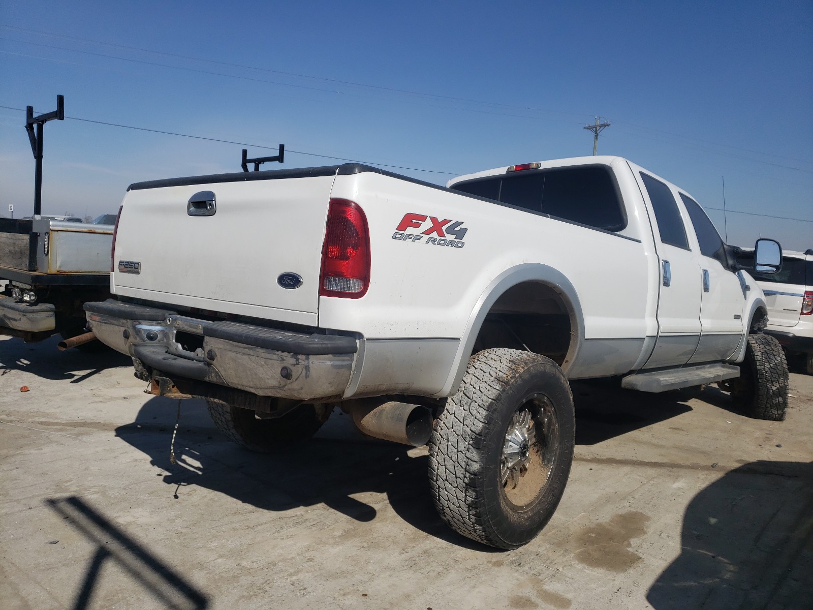 Photo 4 from auction – 2006 FORD F250 SUPER with VIN 1FTSW21P46EA64570