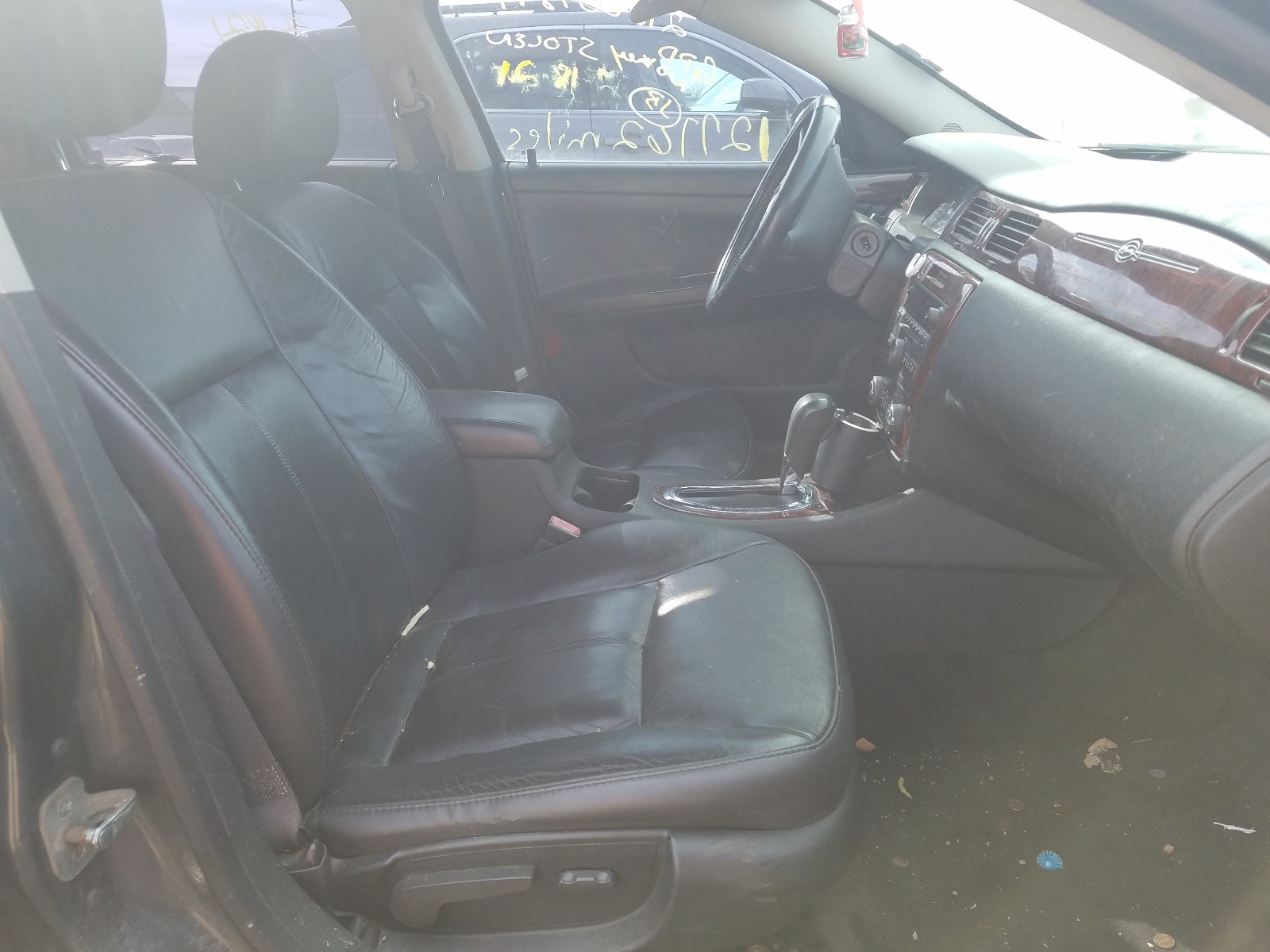 Photo 5 from auction – 2010 CHEVROLET IMPALA LTZ with VIN 2G1WC5EM2A1142150