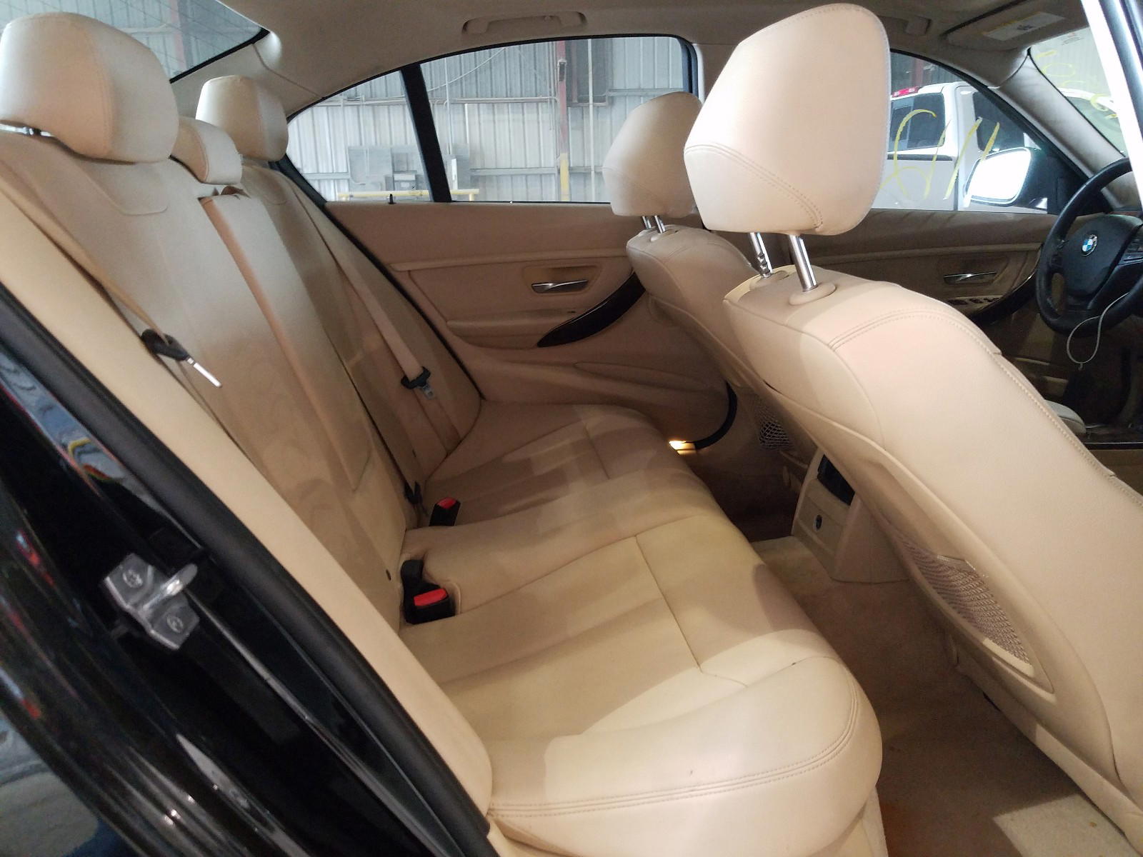 Photo 6 from auction – 2014 BMW 320 I with VIN WBA3B1G54ENN90337