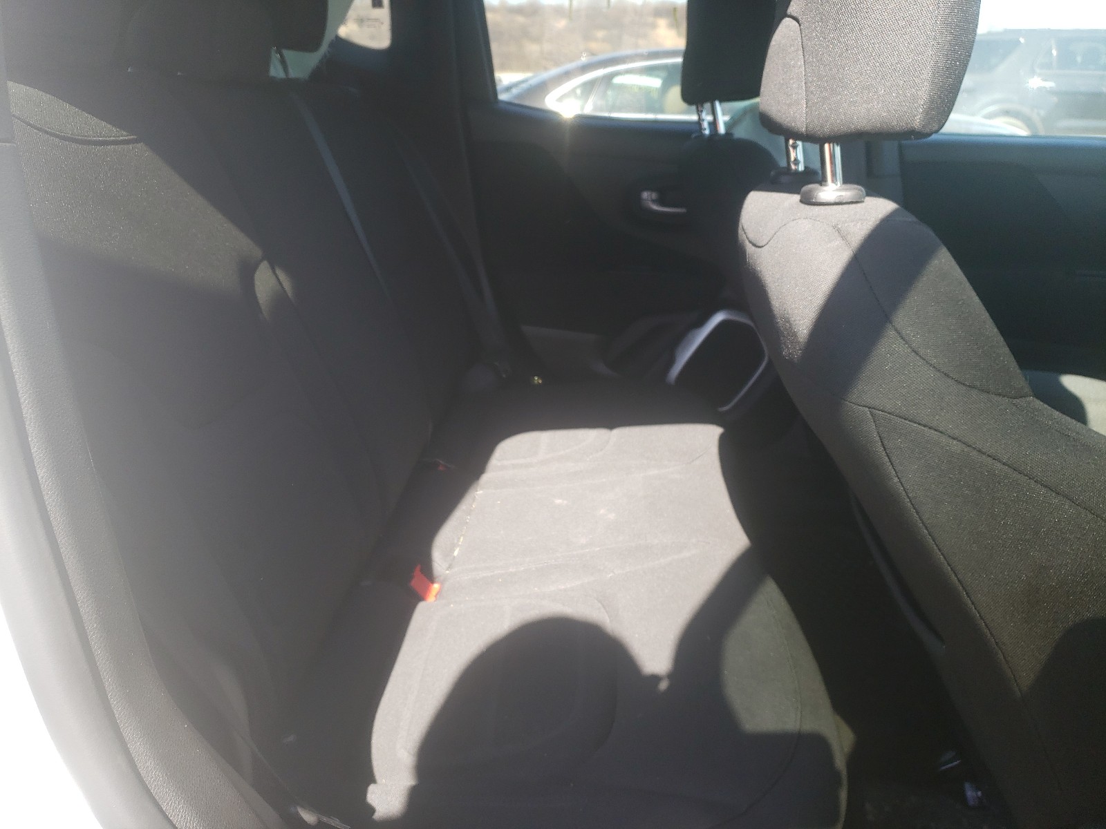 Photo 6 from auction – 2019 JEEP RENEGADE L with VIN ZACNJBBB3KPK04539