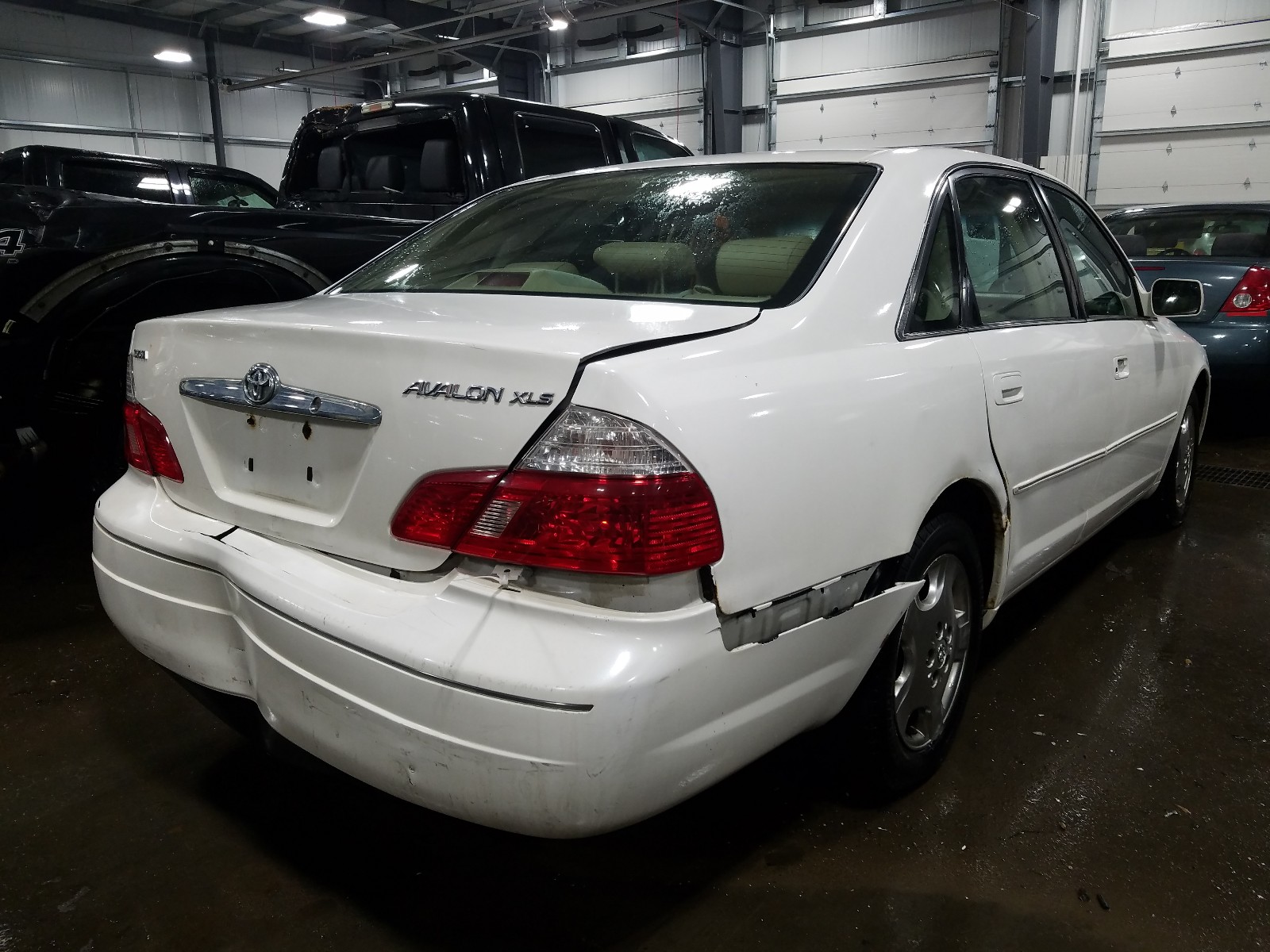 Photo 4 from auction – 2004 TOYOTA AVALON XL with VIN 4T1BF28BX4U373291