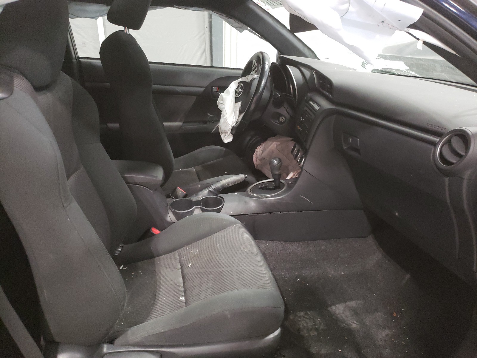 Zdjęcie 5 z aukcji – 2012 TOYOTA SCION TC z VIN JTKJF5C76C3040247