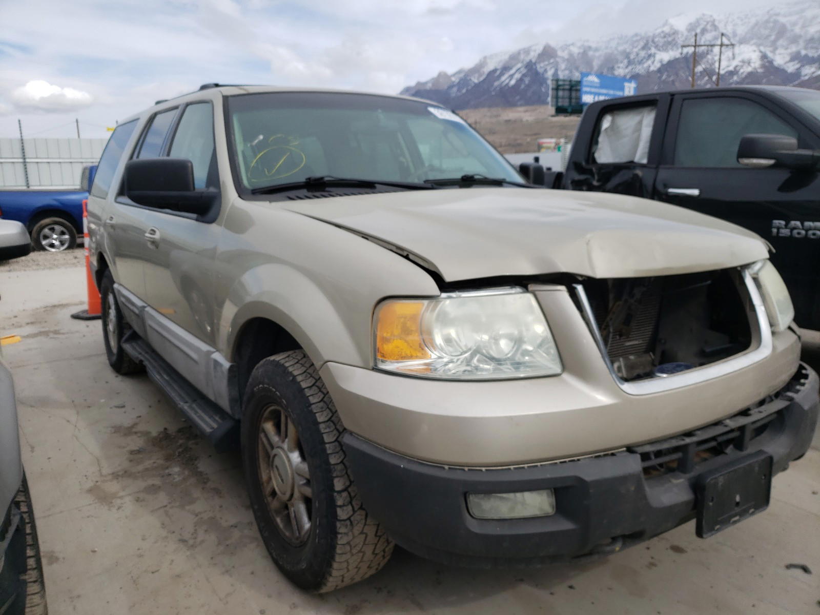 FORD EXPEDITION 2004 with VIN 1FMPU16L44LA50619 - Photo from auction