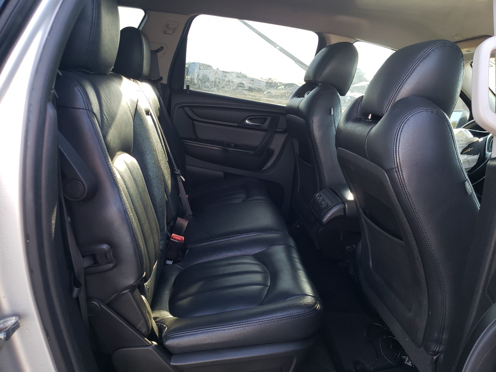 Zdjęcie 6 z aukcji – 2014 CHEVROLET TRAVERSE L z VIN 1GNKRGKD0EJ375810