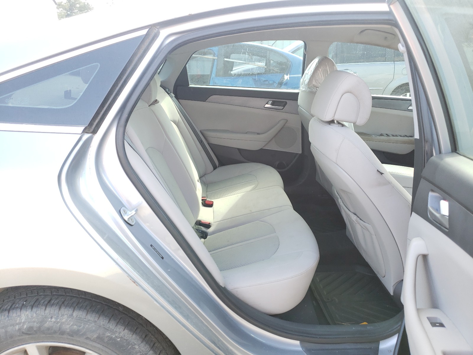 Photo 6 from auction – 2017 HYUNDAI SONATA SE with VIN 5NPE24AF5HH511888