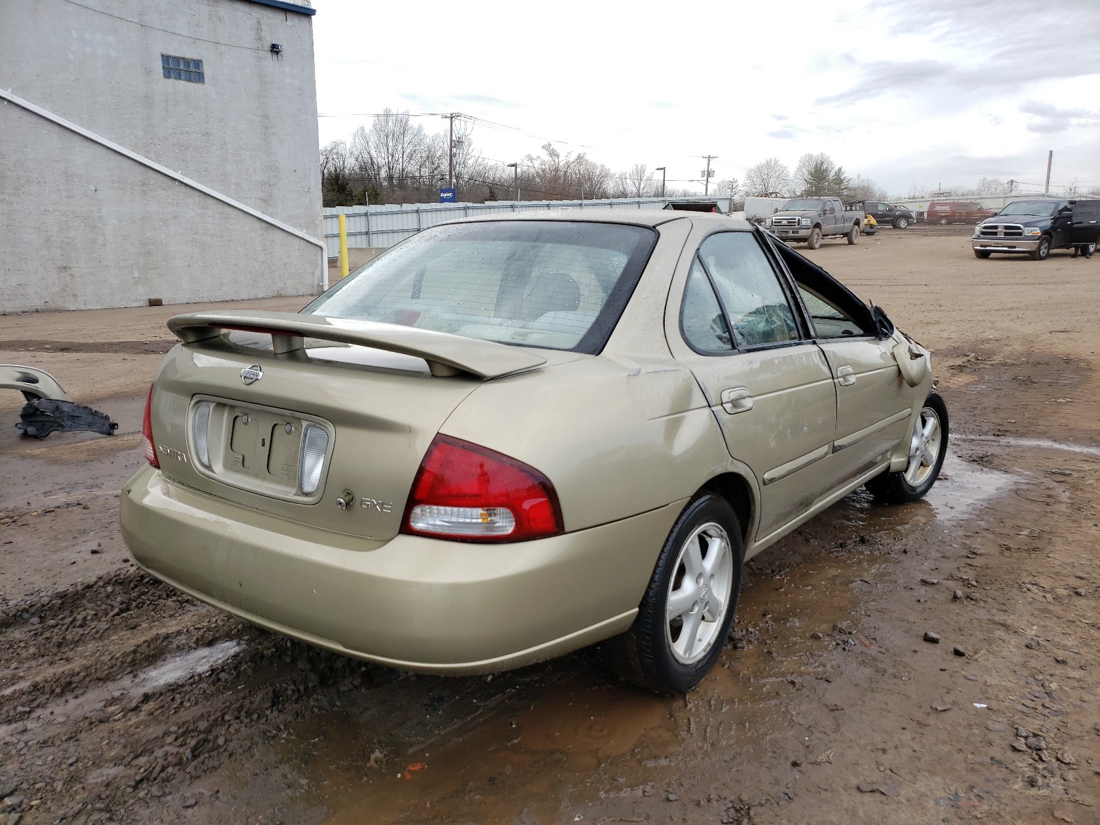 Photo 4 from auction – 2001 NISSAN SENTRA XE with VIN 3N1CB51DX1L502009