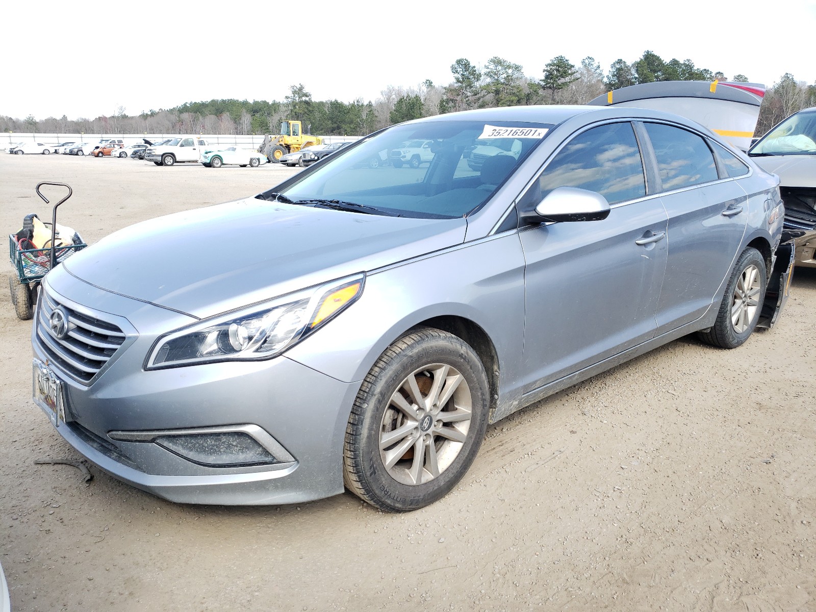 Photo 2 from auction – 2017 HYUNDAI SONATA SE with VIN 5NPE24AF5HH511888