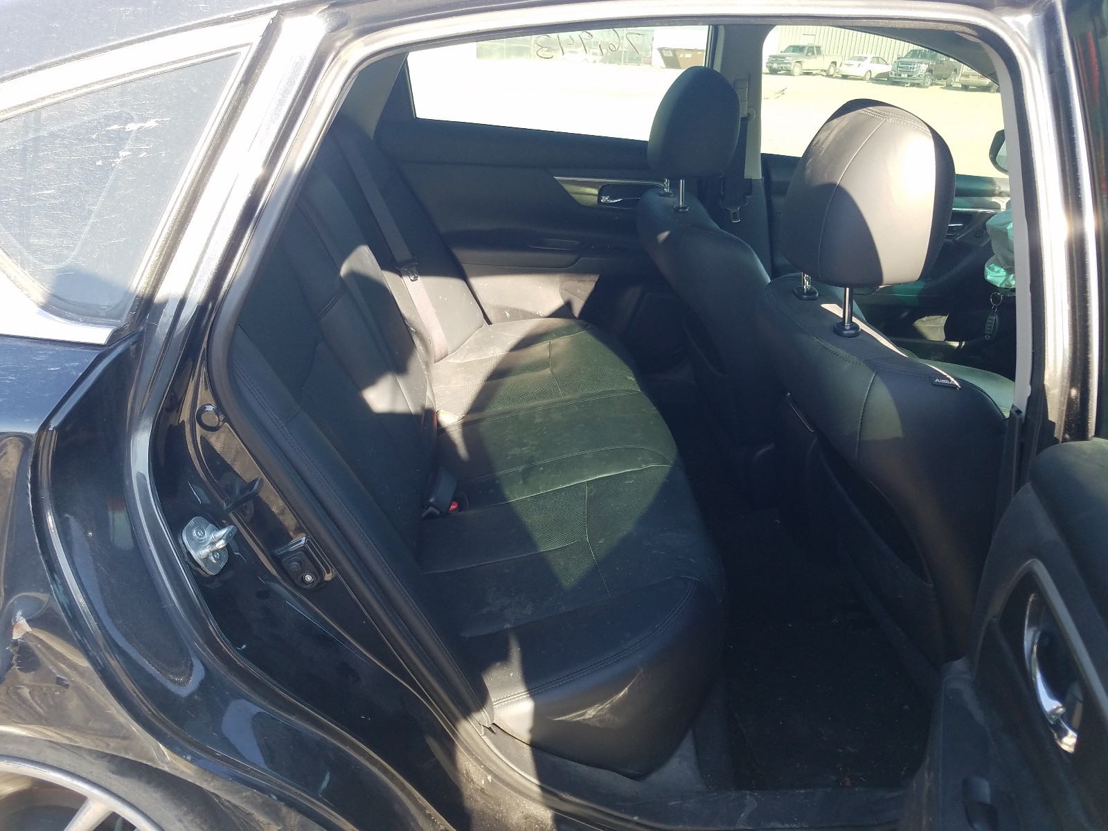 Photo 6 from auction – 2015 NISSAN ALTIMA 2.5 with VIN 1N4AL3AP3FN314767