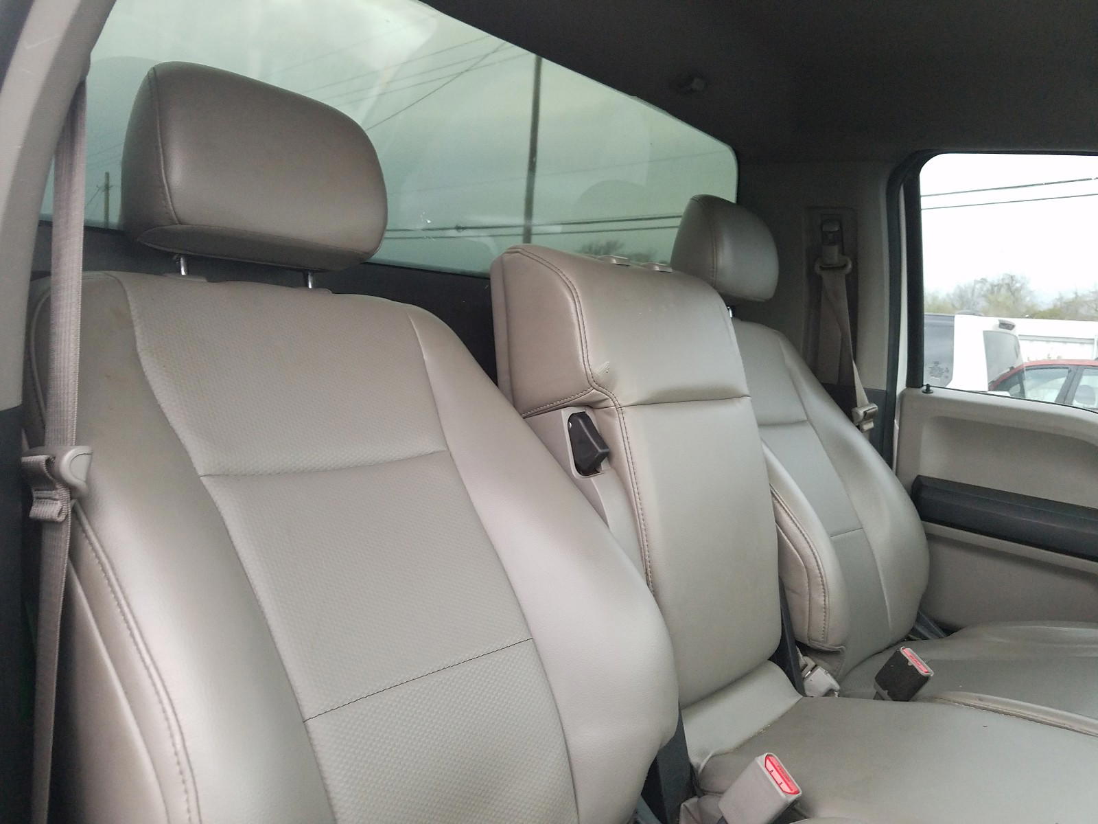 Photo 6 from auction – 2016 FORD F150 with VIN 1FTMF1C87GKE43669