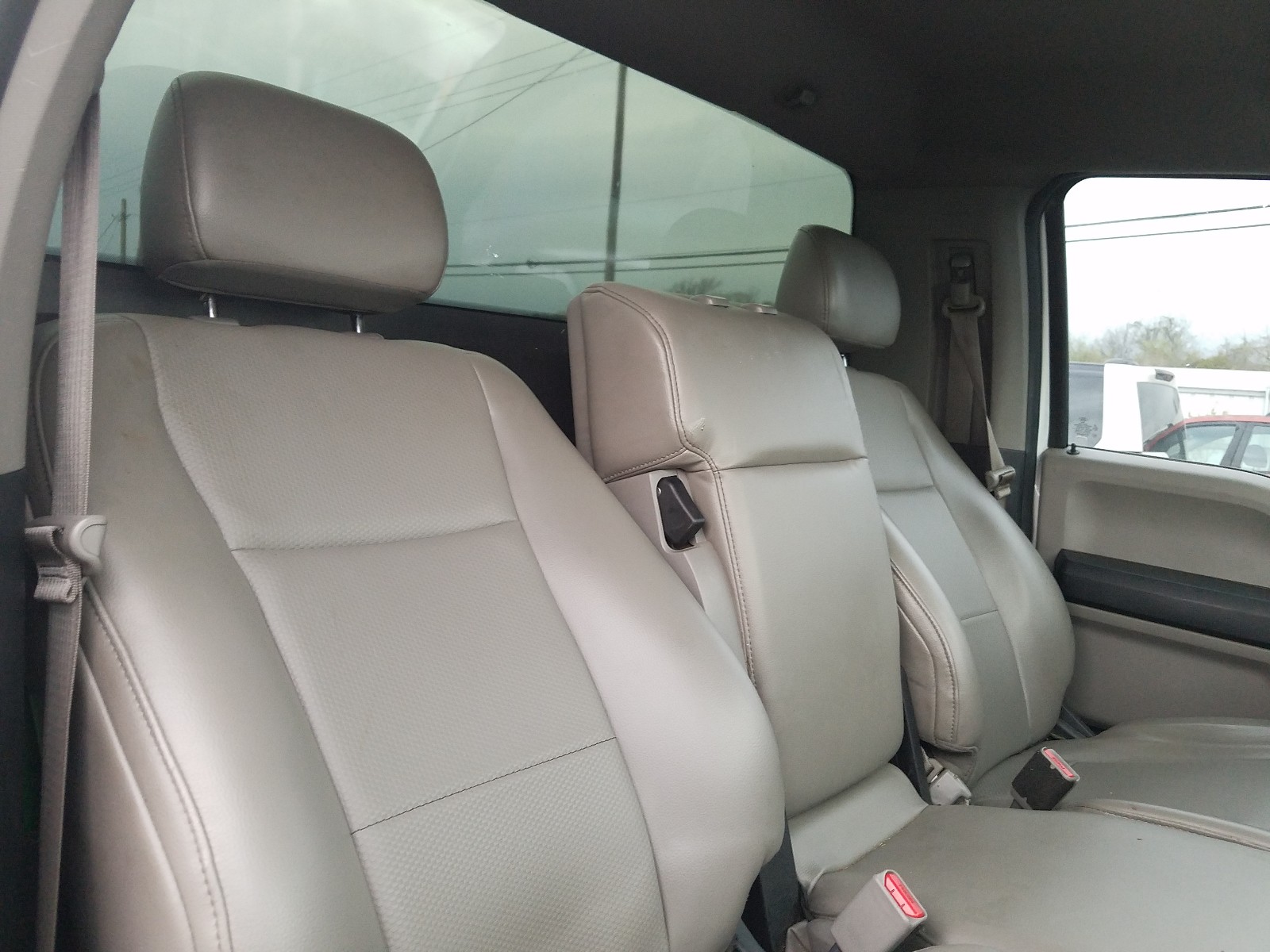 Zdjęcie 6 z aukcji – 2016 FORD F150 z VIN 1FTMF1C87GKE43669