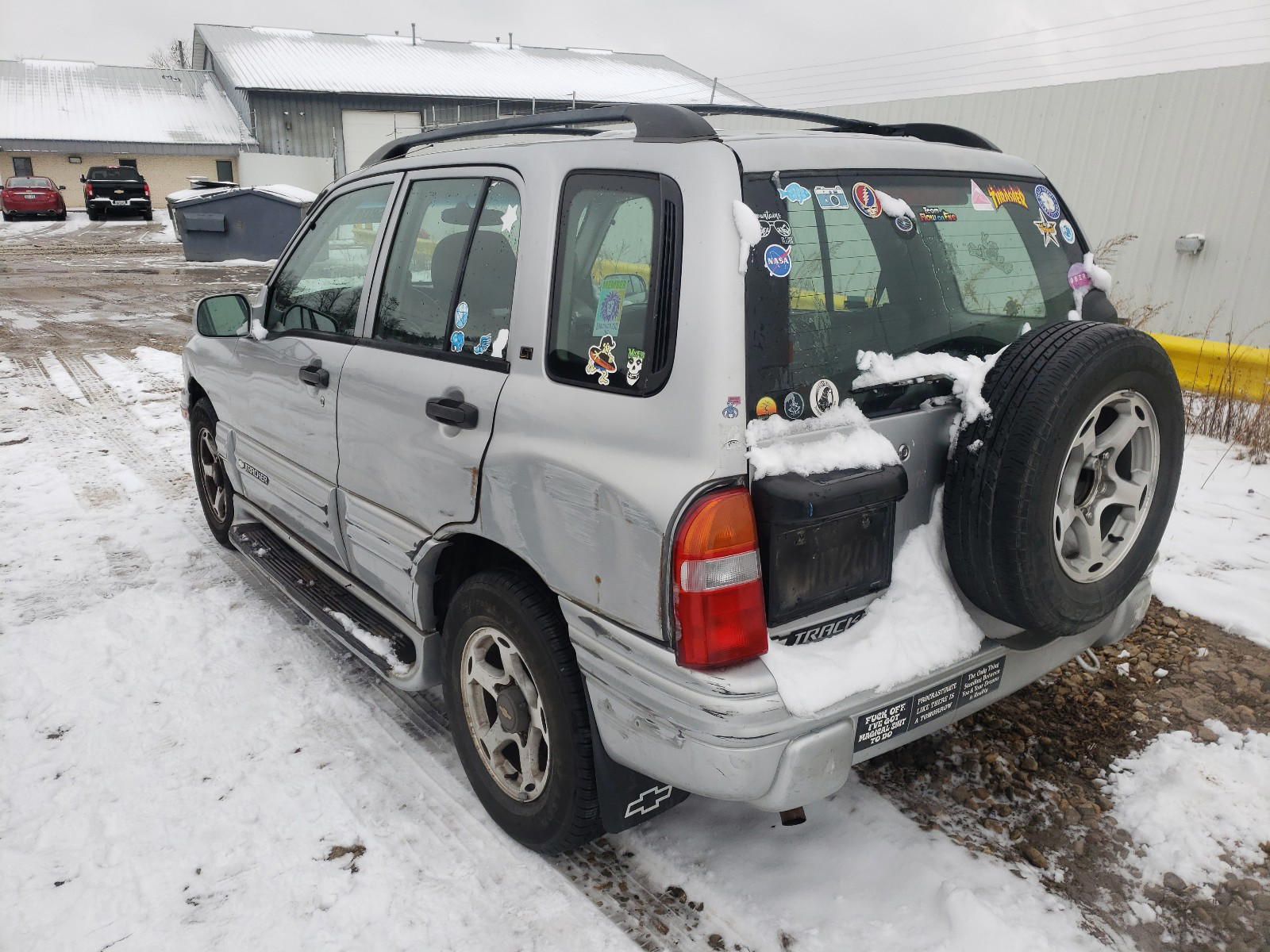 Photo 3 from auction – 2001 CHEVROLET TRACKER LT with VIN 2CNBE634716940215