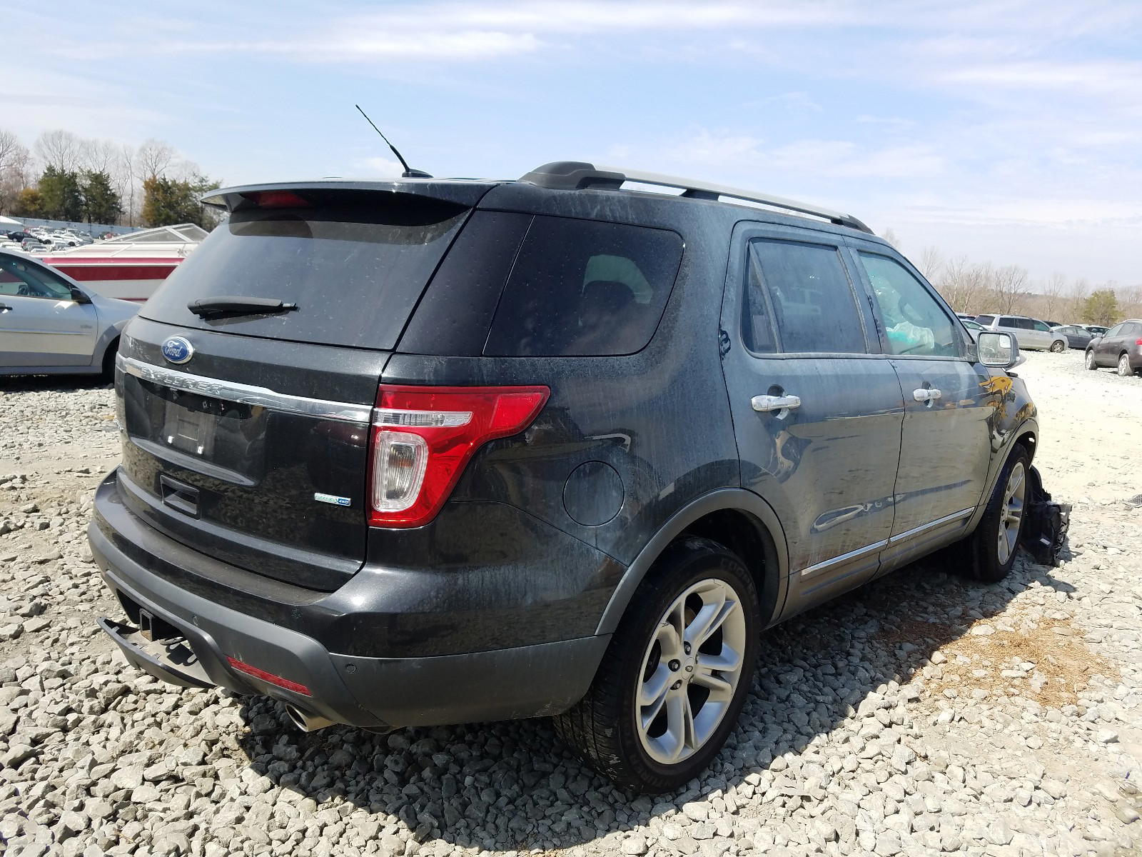 Photo 4 from auction – 2015 FORD EXPLORER L with VIN 1FM5K8F81FGC07374