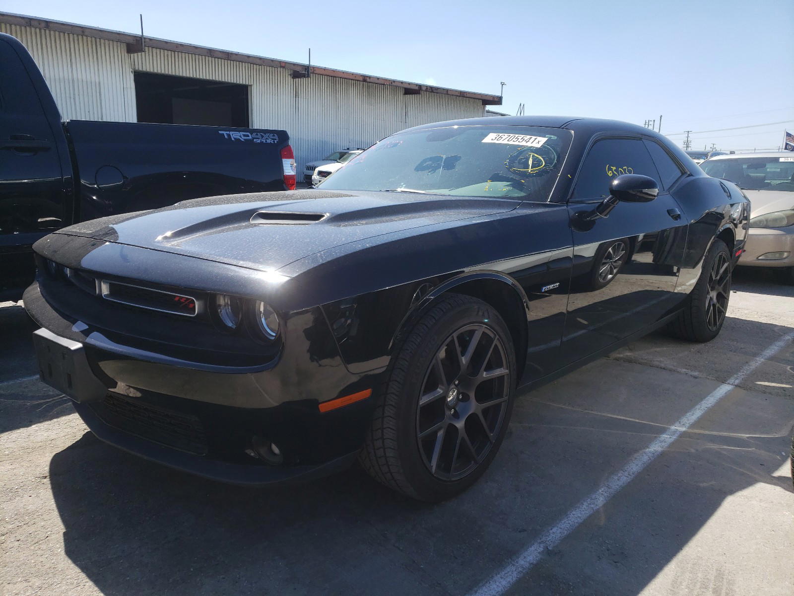 Photo 2 from auction – 2016 DODGE CHALLENGER with VIN 2C3CDZBT2GH210381
