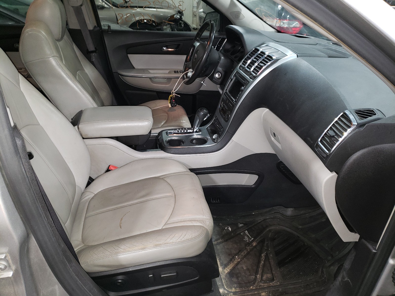 Photo 5 from auction – 2007 GMC ACADIA SLT with VIN 1GKEV33787J111227