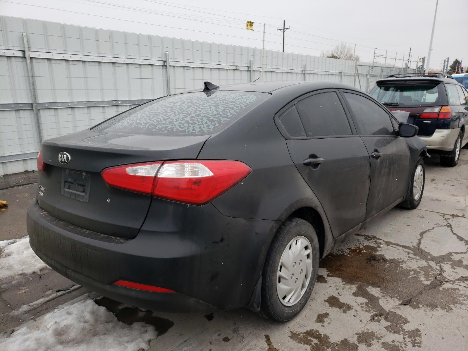 Photo 4 from auction – 2015 KIA FORTE LX with VIN KNAFK4A60F5425161