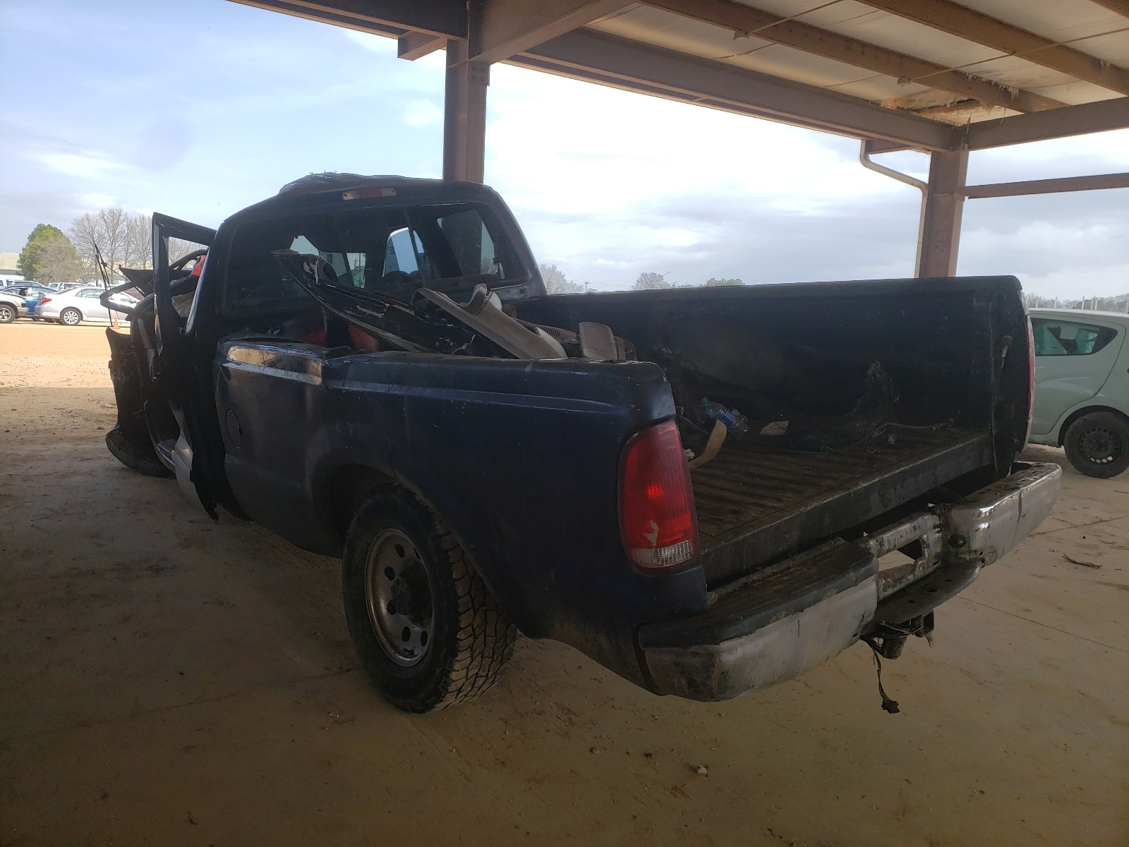 Photo 3 from auction – 2001 FORD F350 SRW S with VIN 1FTSW30F71EC06787