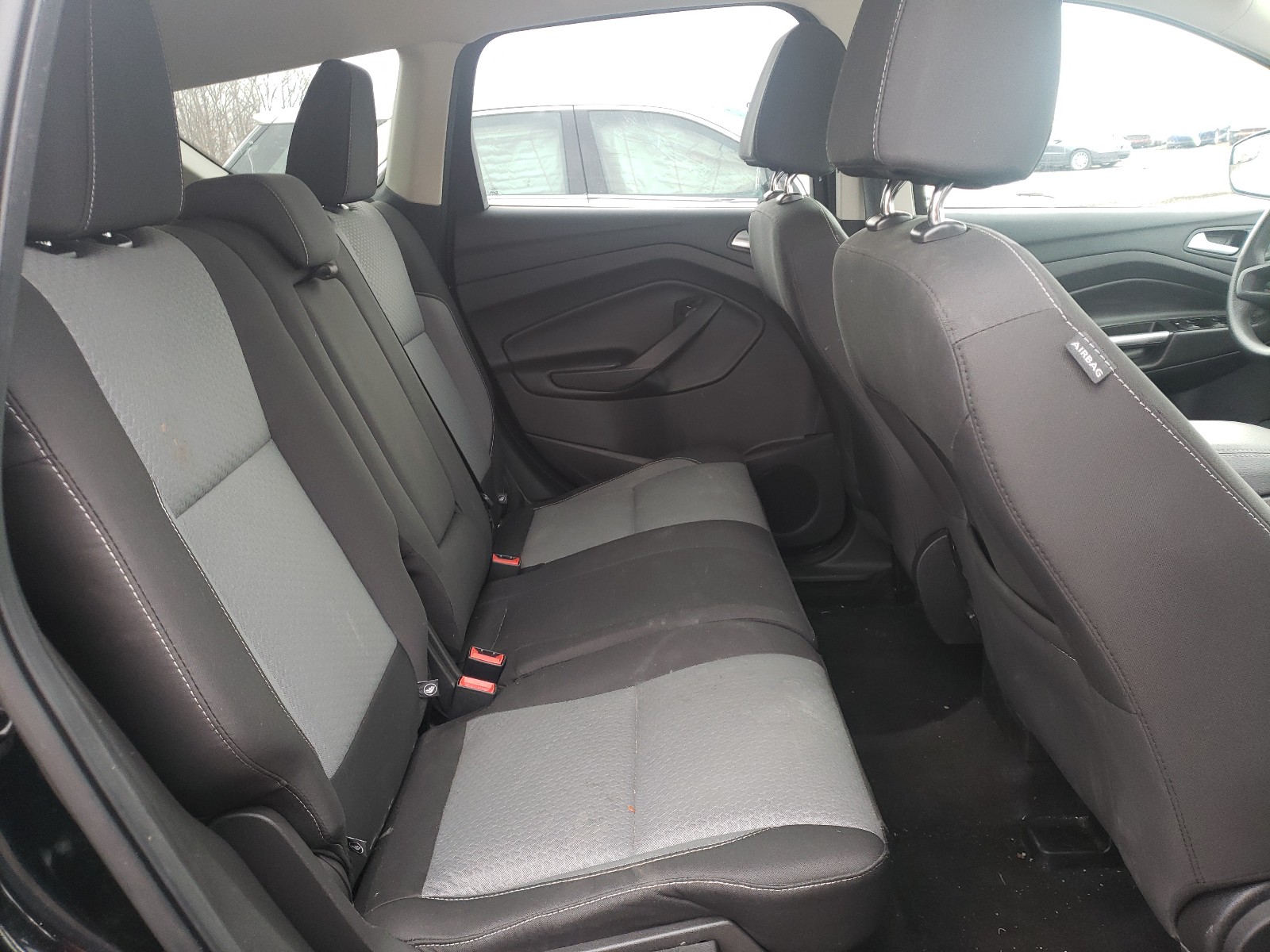 Photo 6 from auction – 2017 FORD ESCAPE SE with VIN 1FMCU0GDXHUD37138