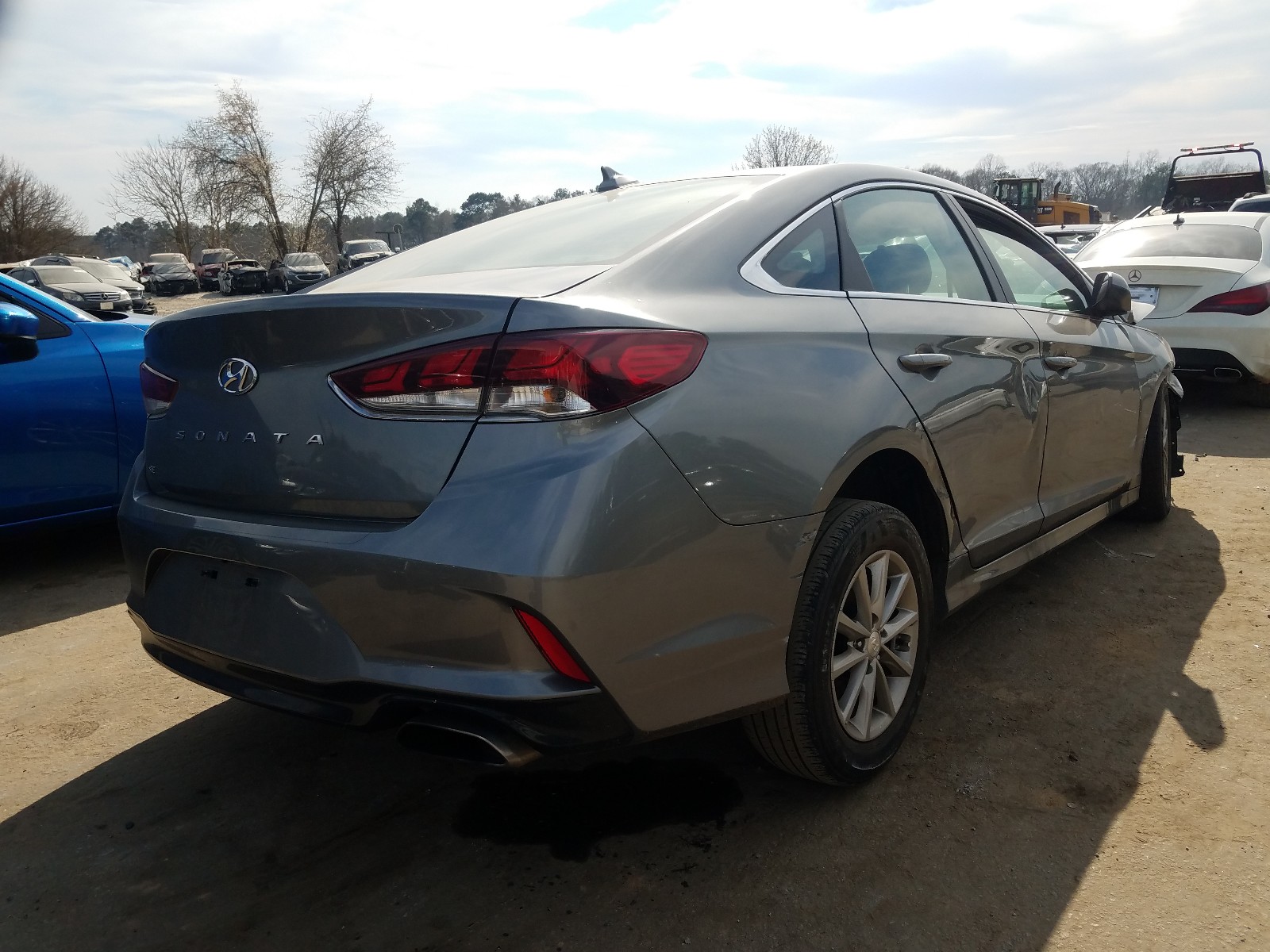 Photo 4 from auction – 2019 HYUNDAI SONATA SE with VIN 5NPE24AF4KH756091