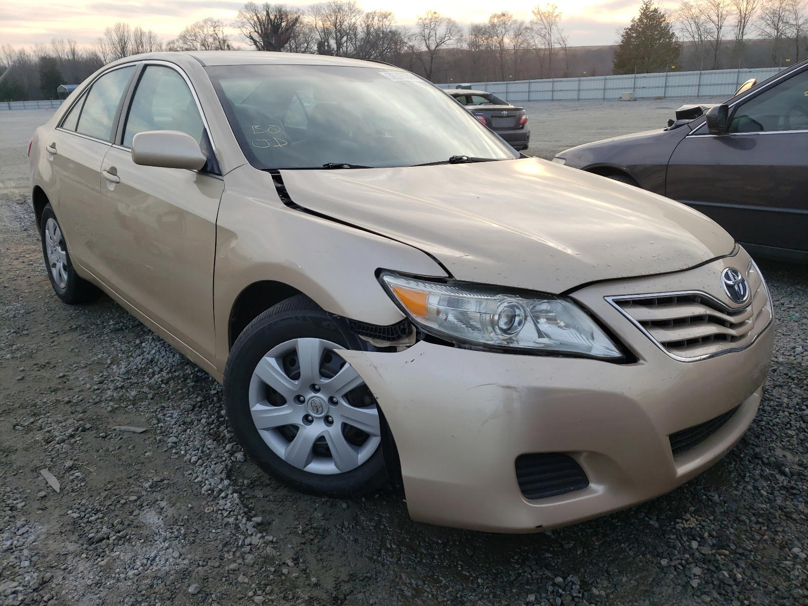 TOYOTA CAMRY BASE 2011 with VIN 4T1BF3EK1BU686012 - Photo from auction