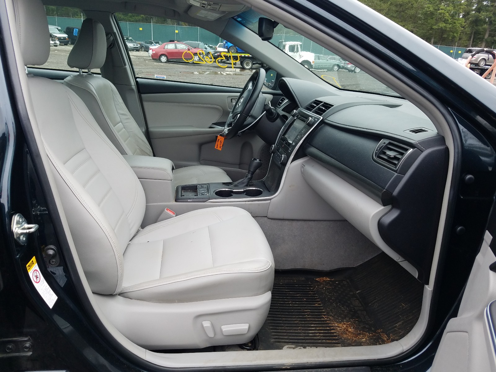 Photo 5 from auction – 2016 TOYOTA CAMRY HYBR with VIN 4T1BD1FK4GU182702