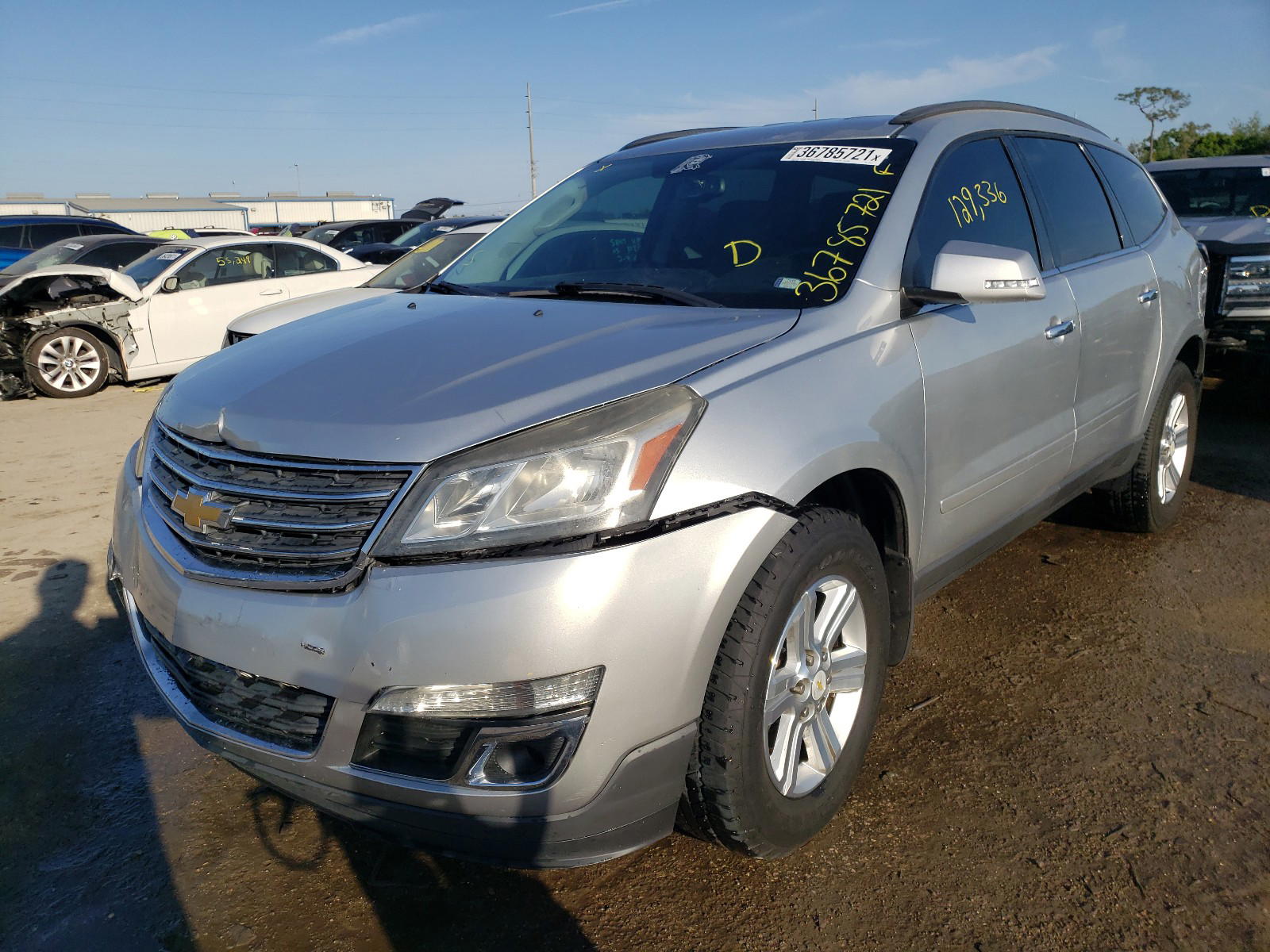 Photo 2 from auction – 2014 CHEVROLET TRAVERSE L with VIN 1GNKRGKD0EJ375810