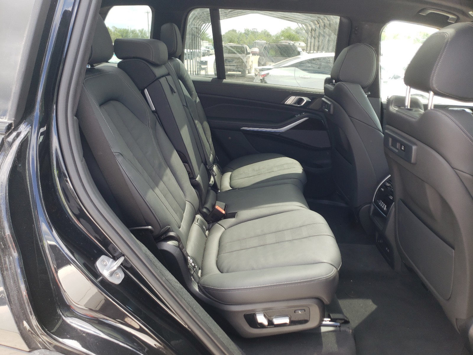Photo 6 from auction – 2020 BMW X7 XDRIVE4 with VIN 5UXCW2C07L9C11300
