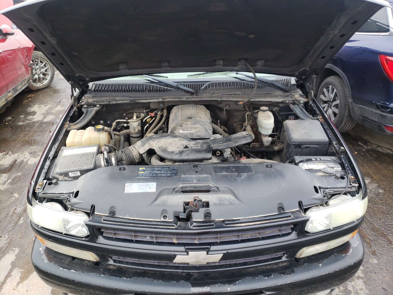 Photo 7 from auction – 2004 CHEVROLET SUBURBAN with VIN 3GNFK16Z24G268721