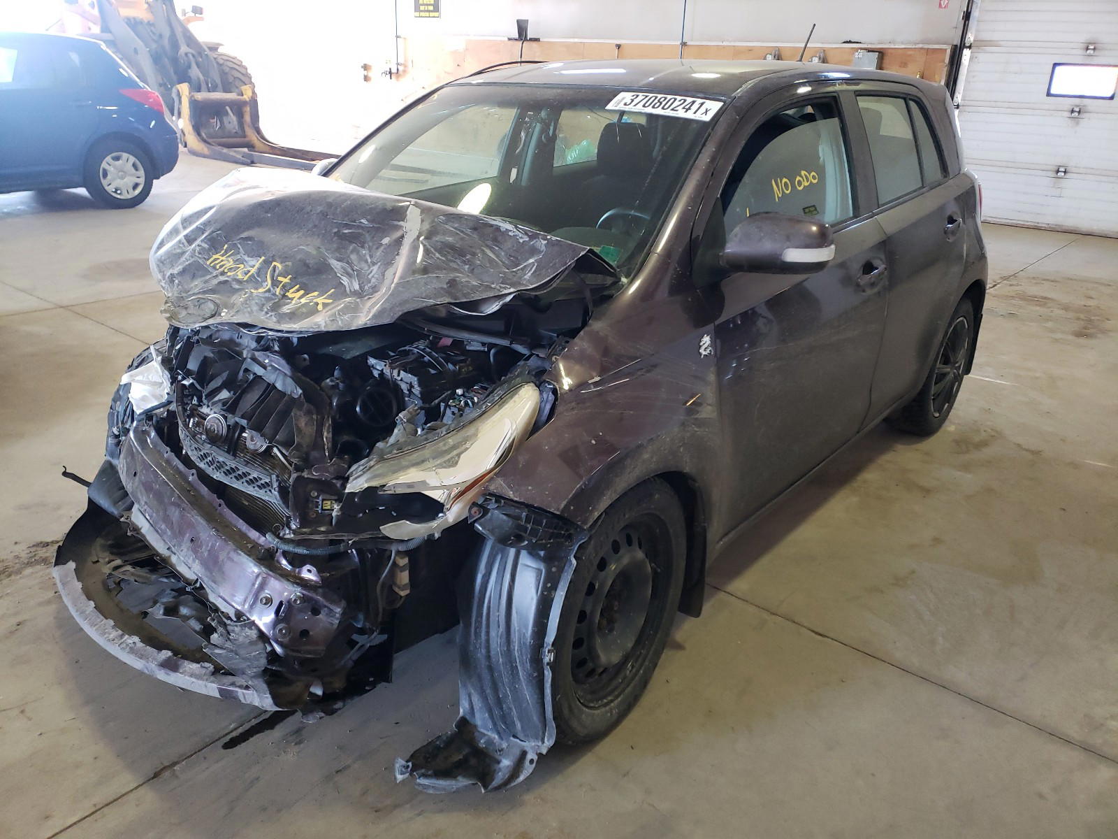 Photo 2 from auction – 2011 TOYOTA SCION XD with VIN JTKKU4B40B1010621