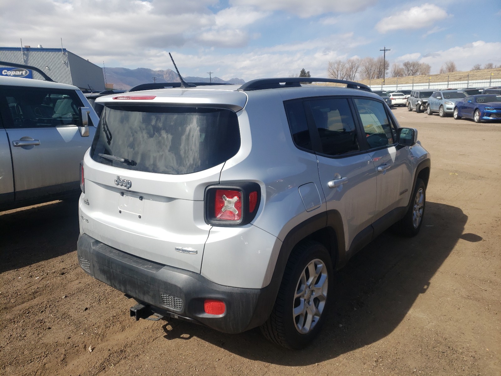 Photo 14 from auction – 2015 JEEP RENEGADE L with VIN ZACCJBBT2FPB30541