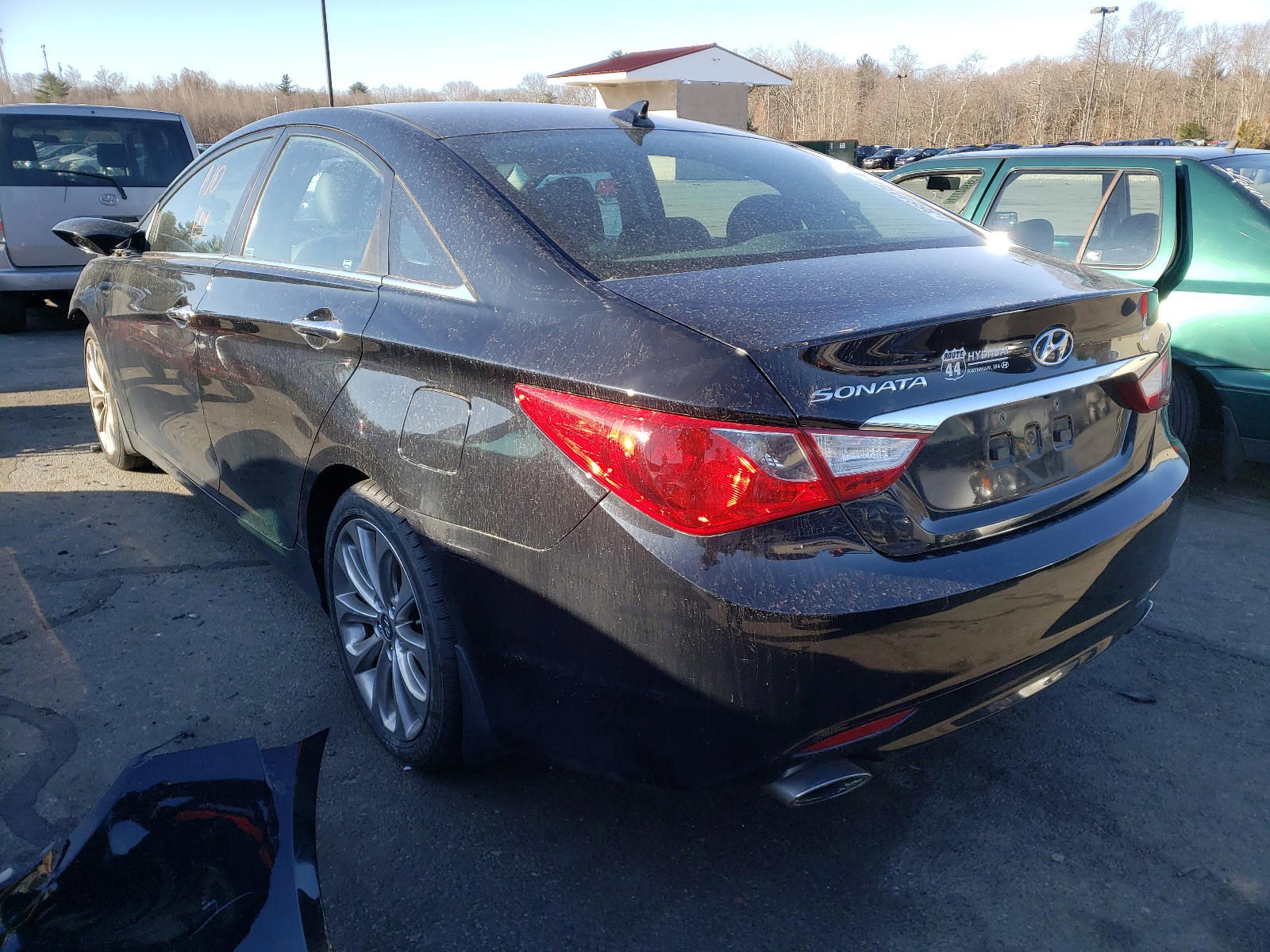 Photo 3 from auction – 2012 HYUNDAI SONATA SE with VIN 5NPEC4AC7CH387490