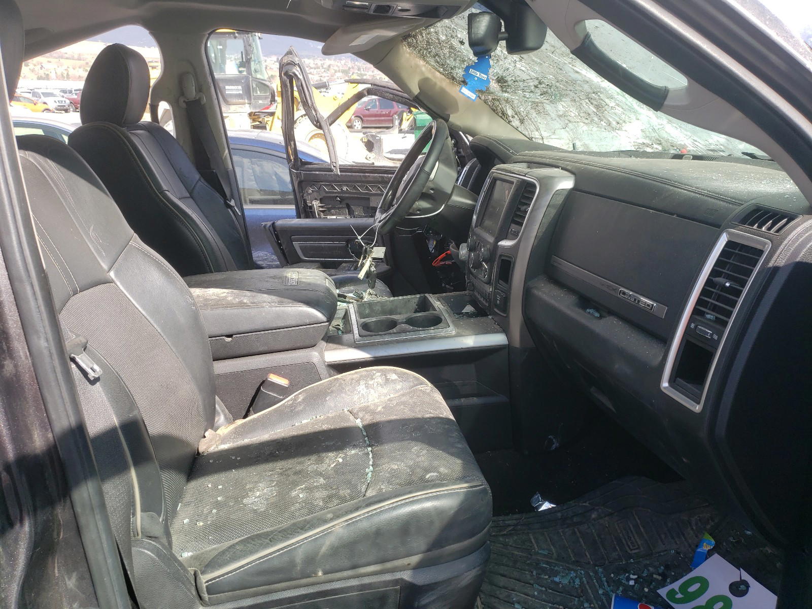 Photo 5 from auction – 2014 RAM 1500 LONGH with VIN 1C6RR7WT8ES325523