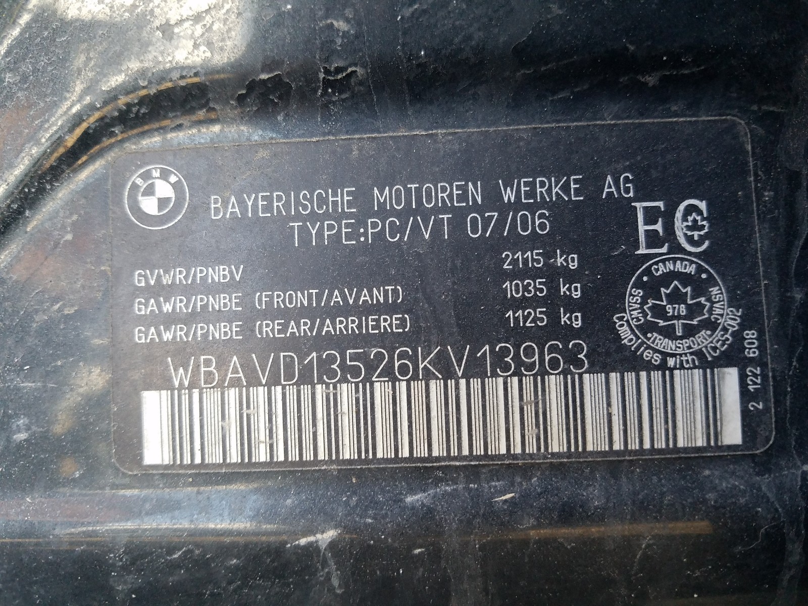 Photo 10 from auction – 2006 BMW 325 XI with VIN WBAVD13526KV13963
