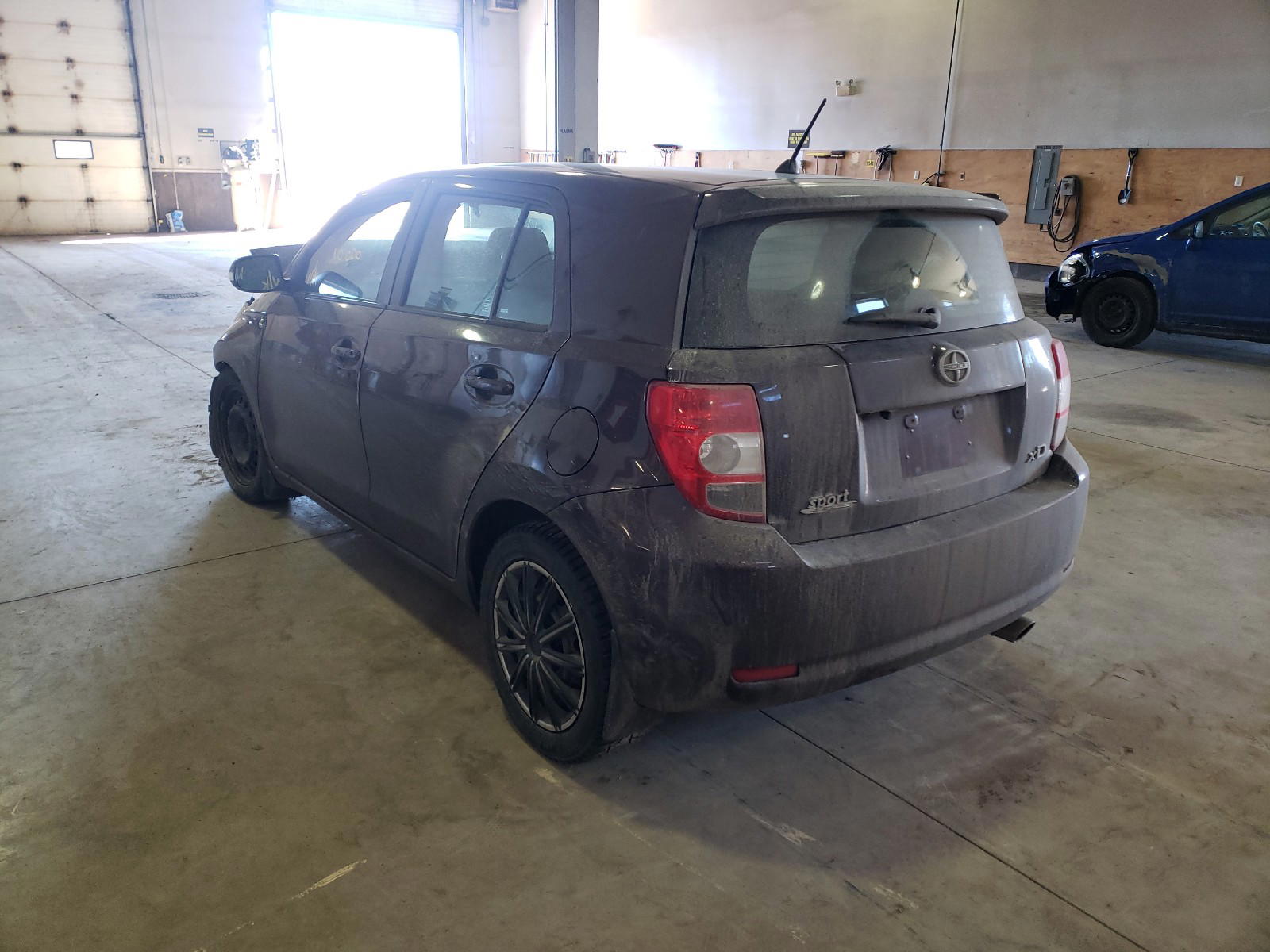 Photo 3 from auction – 2011 TOYOTA SCION XD with VIN JTKKU4B40B1010621