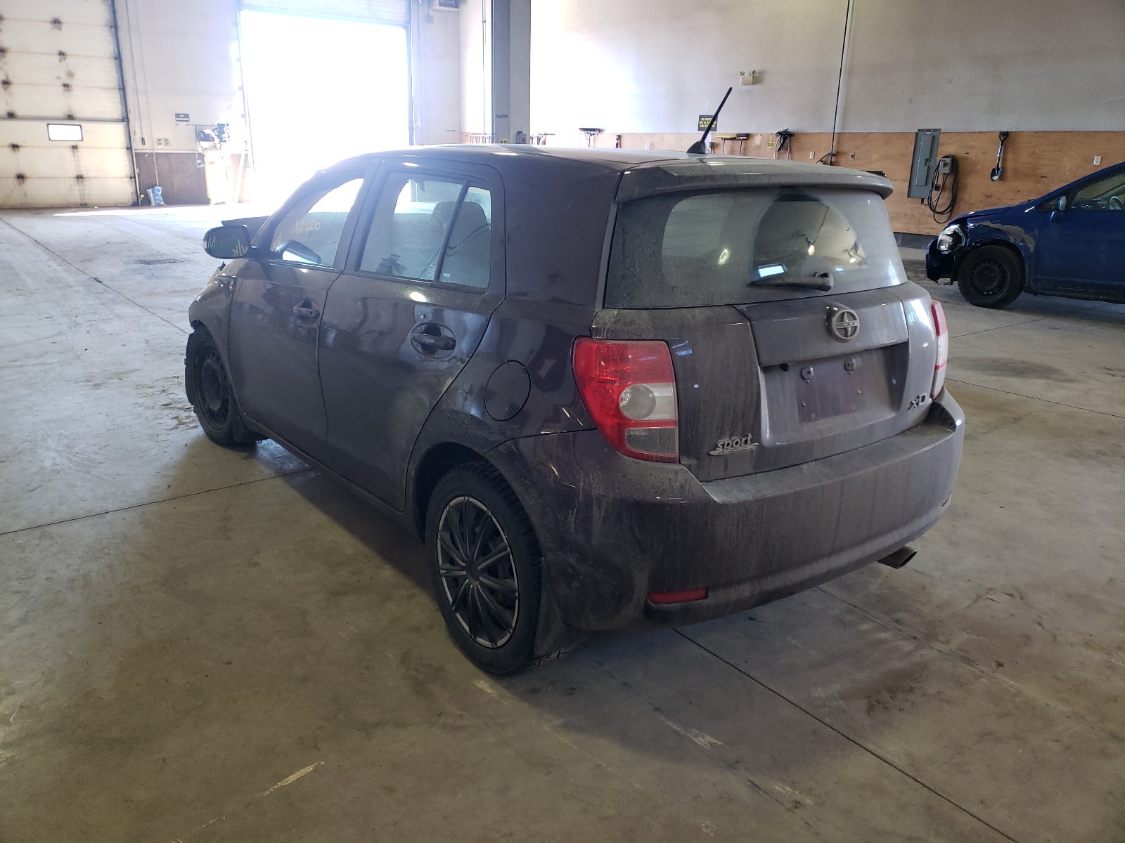 Foto 3 de la subasta – 2011 TOYOTA SCION XD con VIN JTKKU4B40B1010621