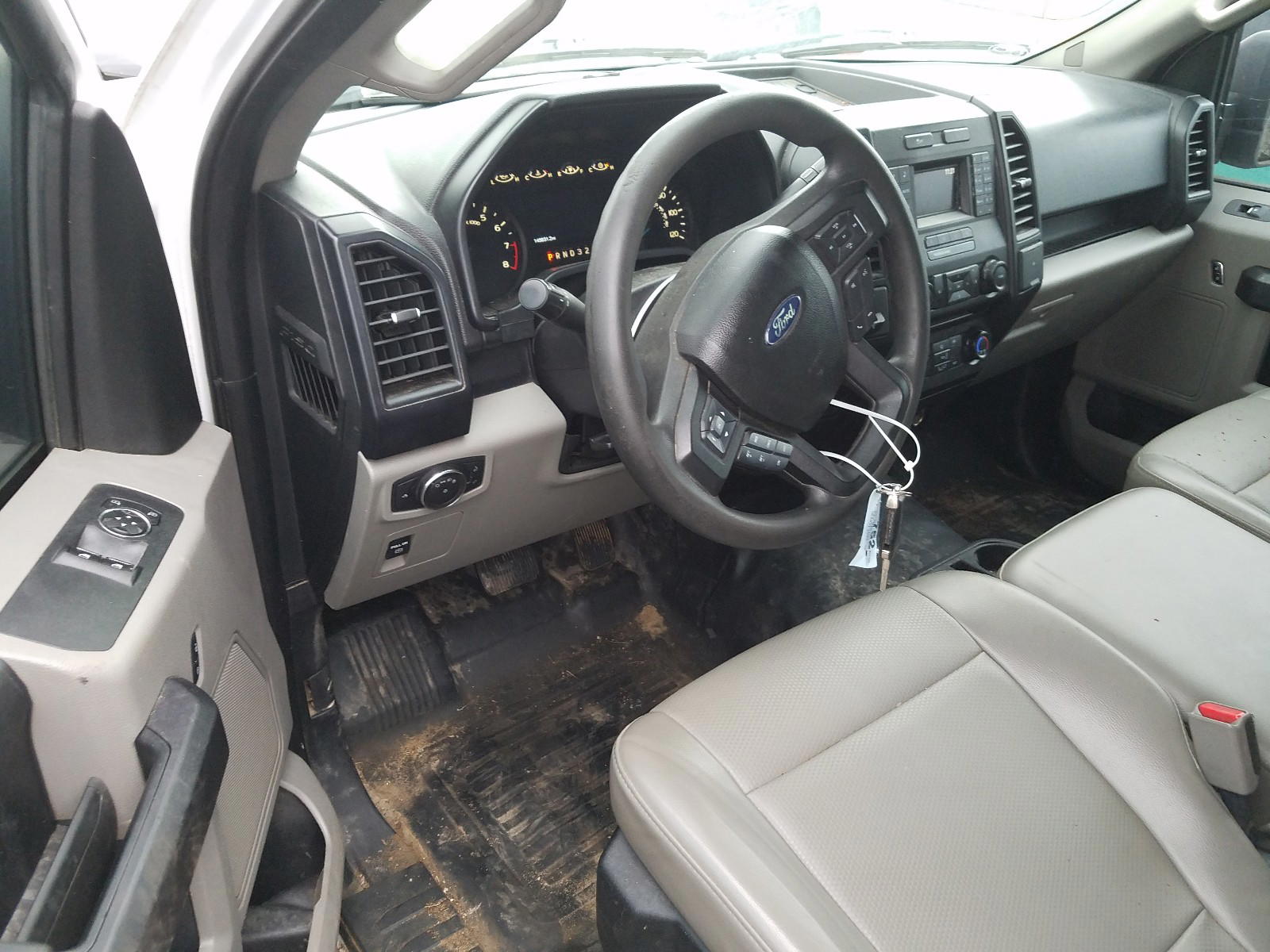 Photo 9 from auction – 2016 FORD F150 with VIN 1FTMF1C87GKE43669