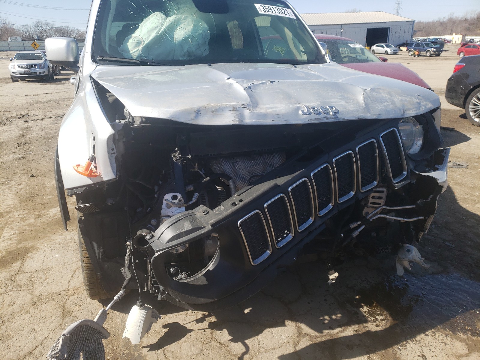 Photo 9 from auction – 2019 JEEP RENEGADE L with VIN ZACNJBBB3KPK04539