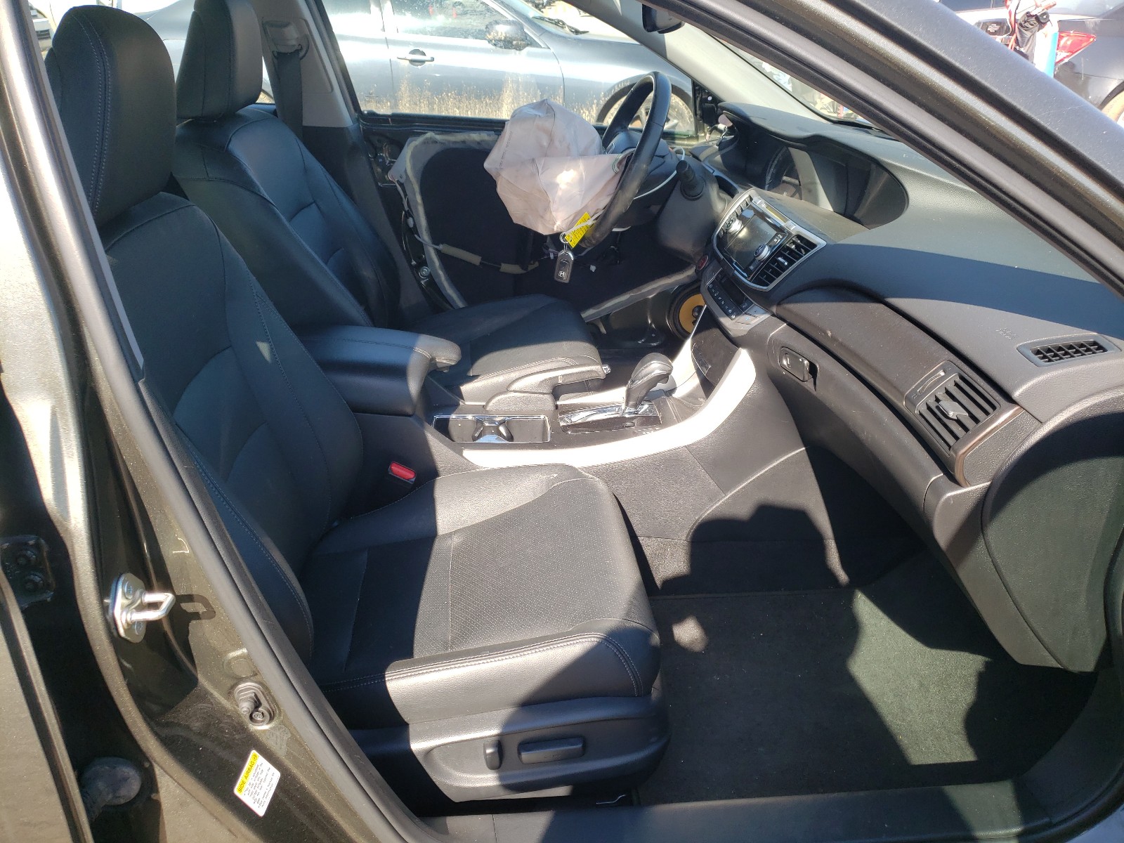 Photo 5 from auction – 2015 HONDA ACCORD EXL with VIN 1HGCR2F82FA084113